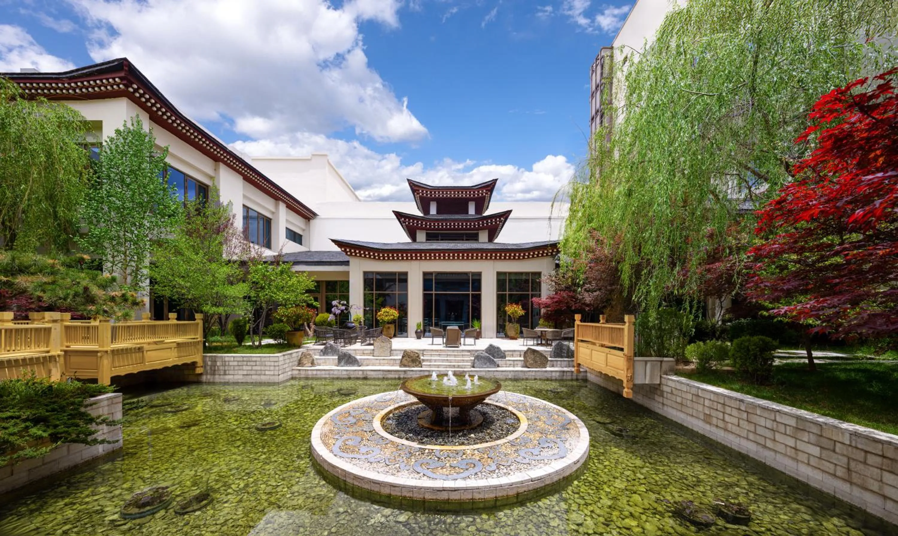 Garden in Shangri-La Resort Shangri-La