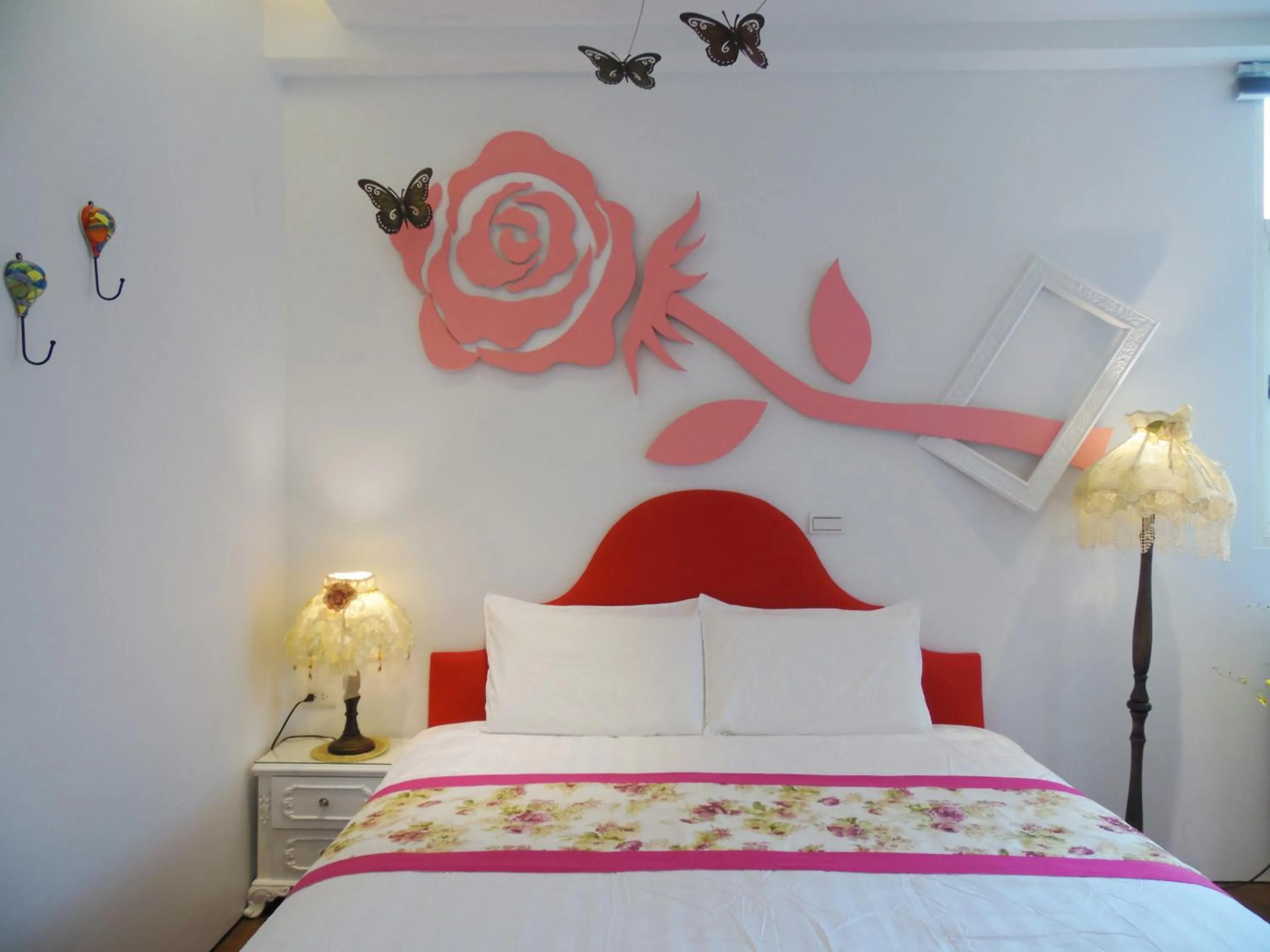 Bedroom, Bed in Footprint Garden B&B