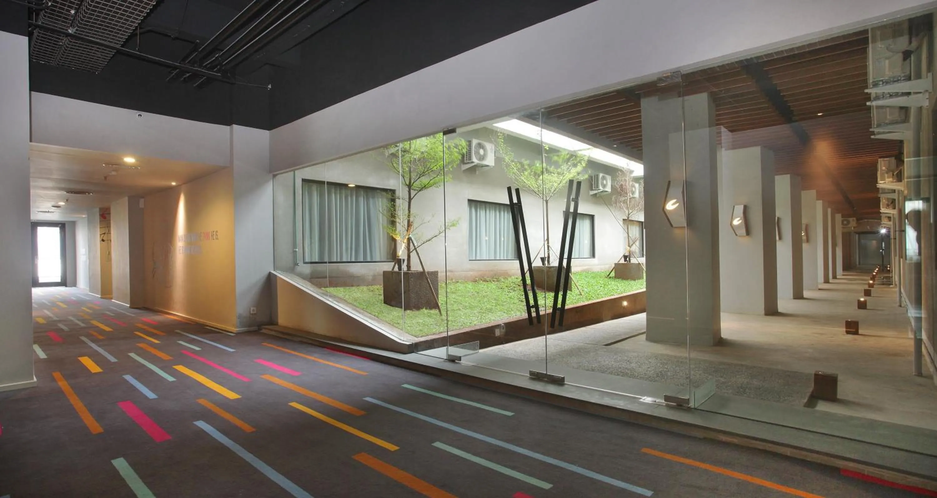 Garden in Cabin Hotel