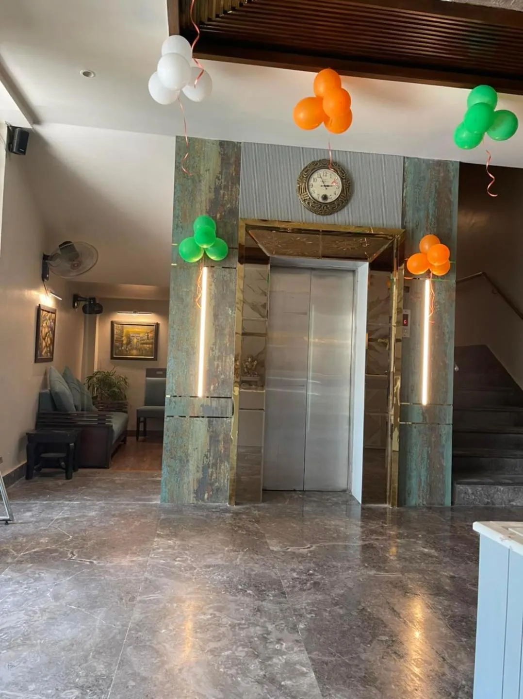 elevator in Green Hotel & Restaurant