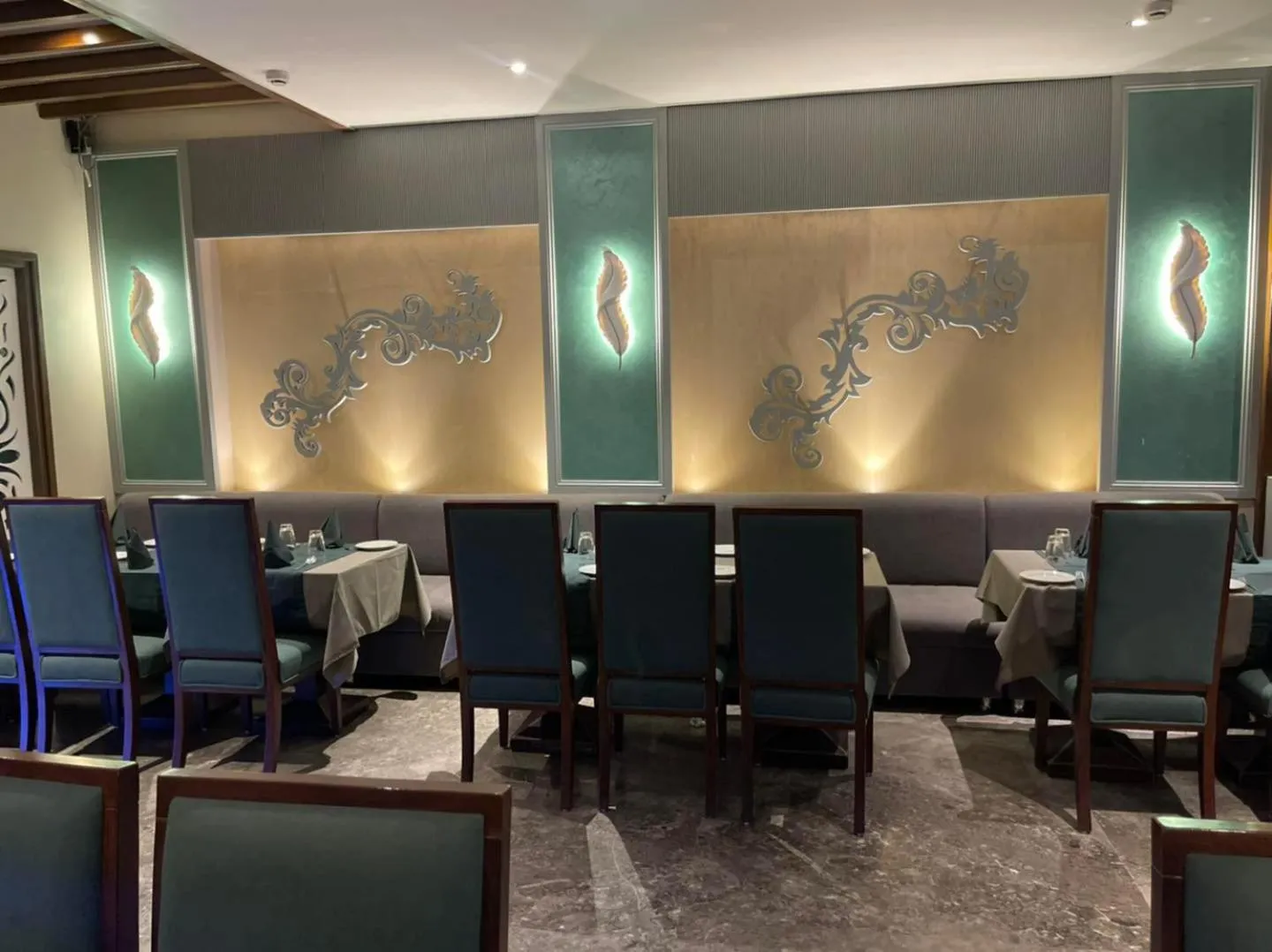 Restaurant/places to eat in Green Hotel & Restaurant