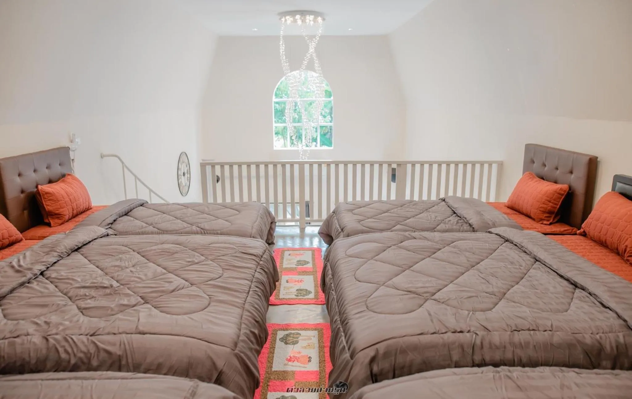 Bed in Poomvarin Resort