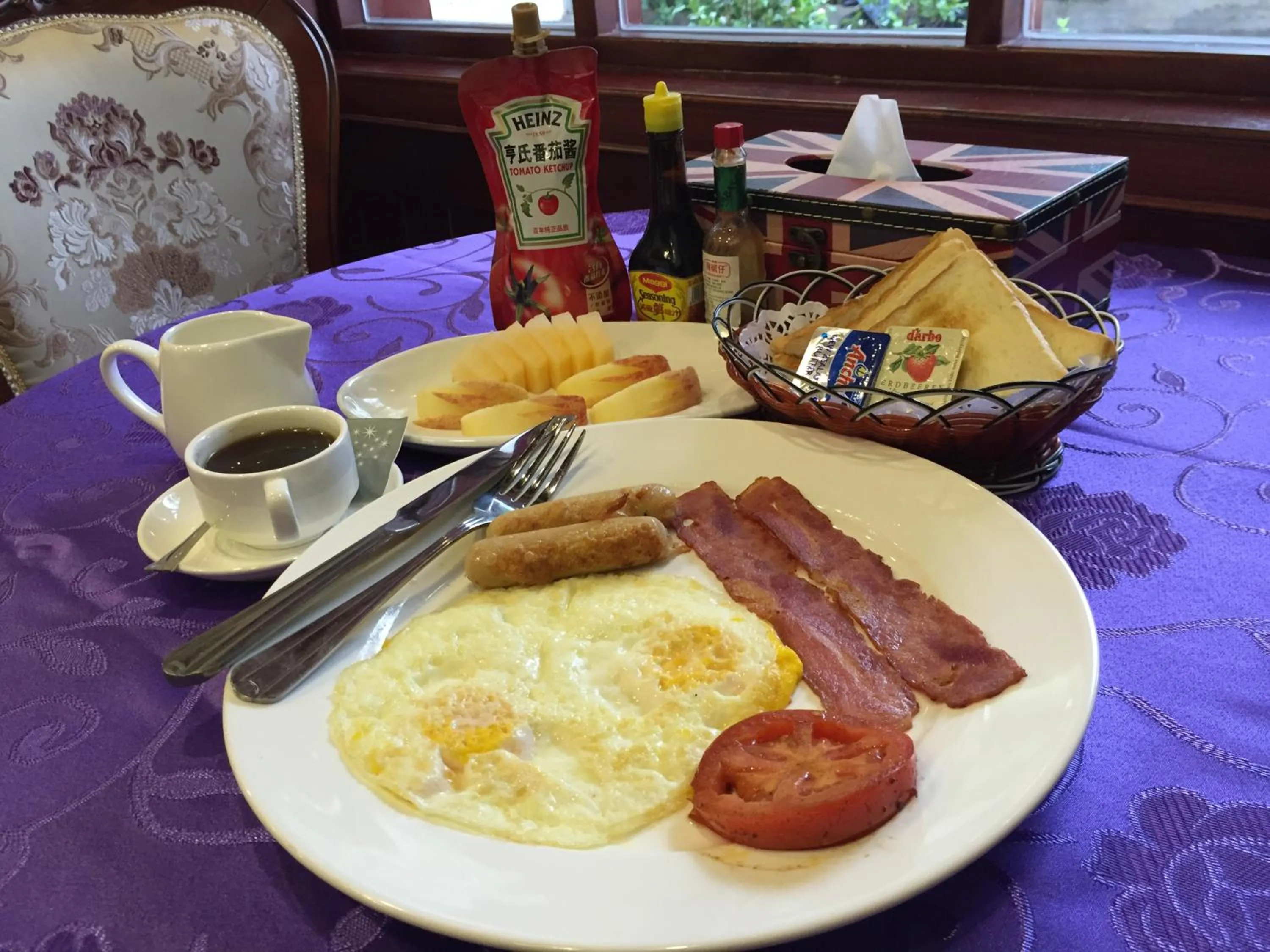 American breakfast in Junshe Boutique Guest House-Complementary pick up servie for a 3-night stay in a deluxe room