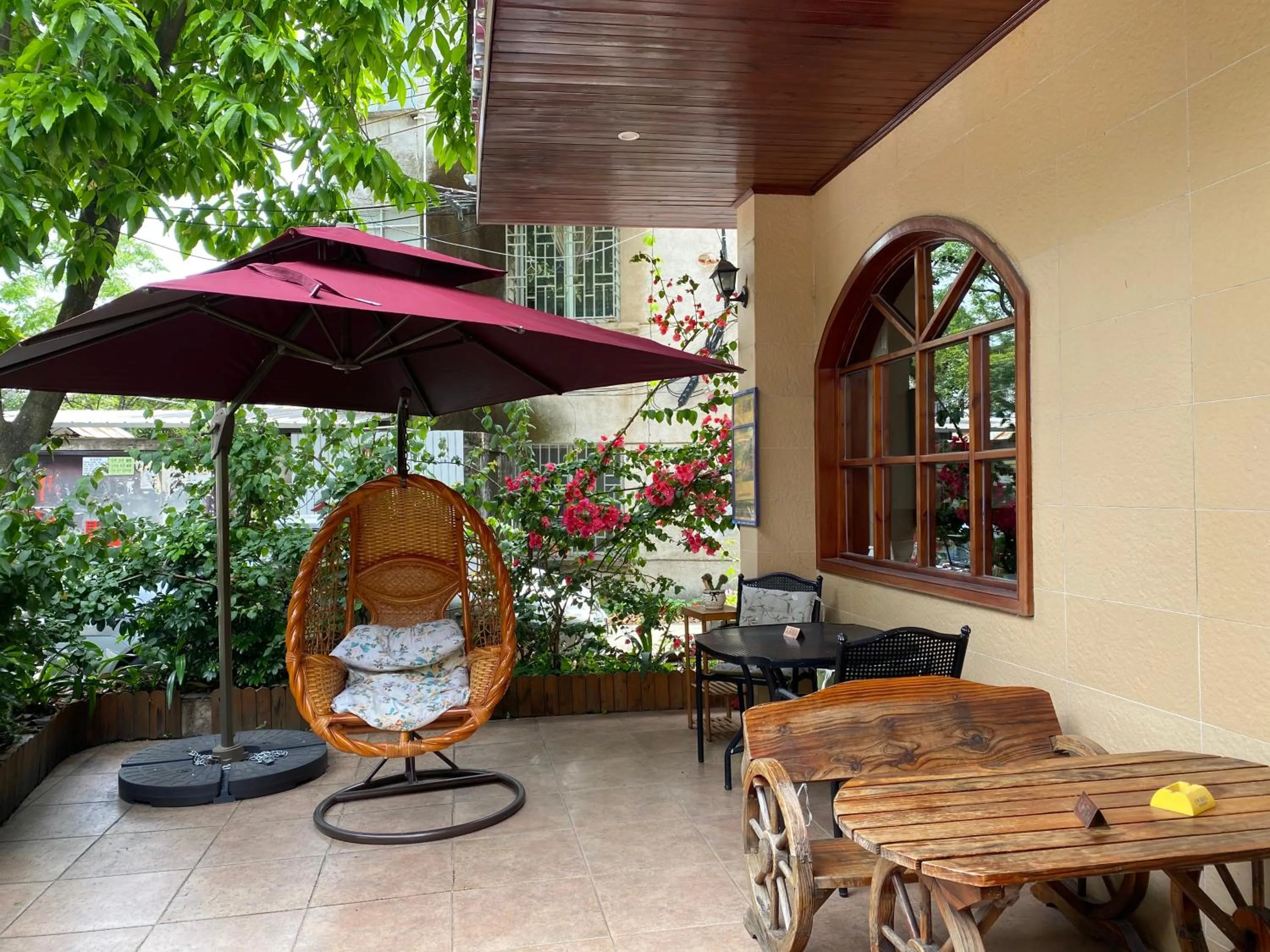 Garden in Junshe Boutique Guest House-Complementary pick up servie for a 3-night stay in a deluxe room