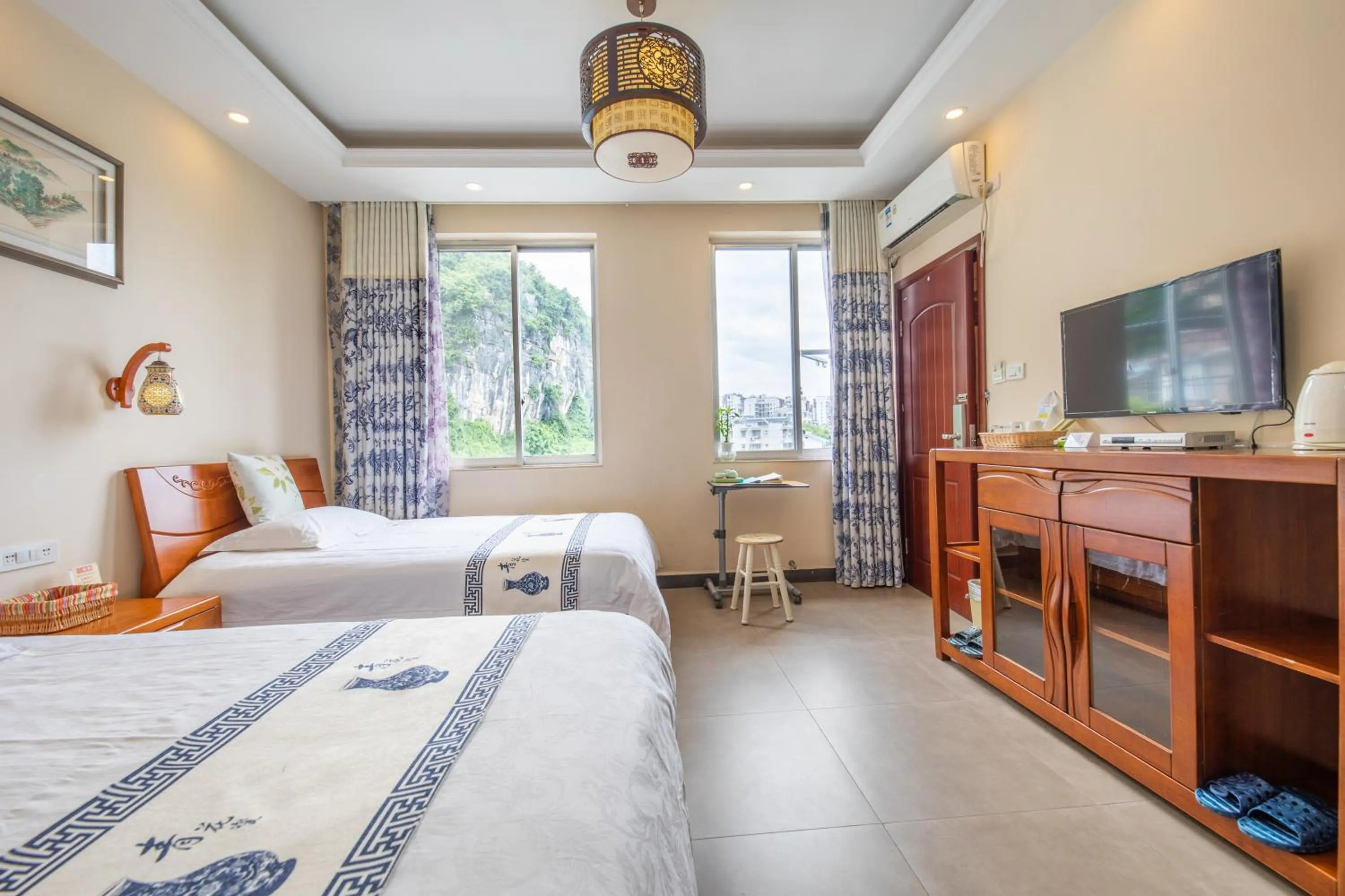 Bedroom, Bed in Junshe Boutique Guest House-Complementary pick up servie for a 3-night stay in a deluxe room