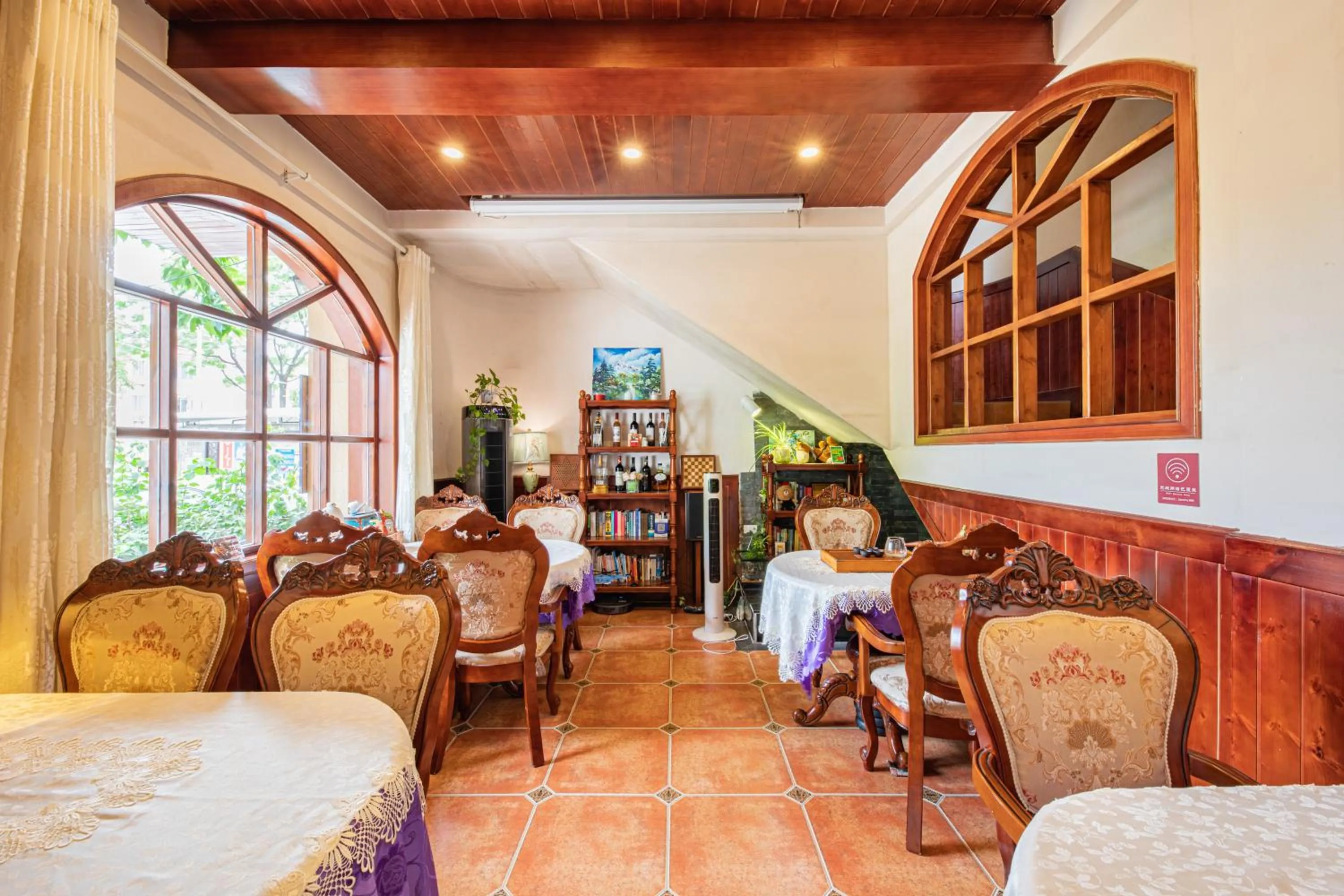 Lounge or bar in Junshe Boutique Guest House-Complementary pick up servie for a 3-night stay in a deluxe room