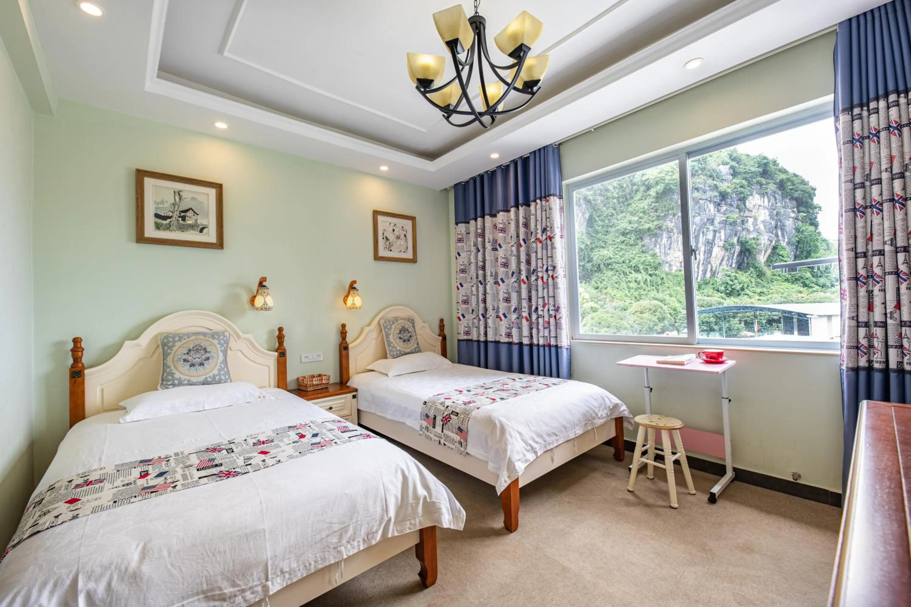 Mountain view, Bed in Junshe Boutique Guest House-Complementary pick up servie for a 3-night stay in a deluxe room