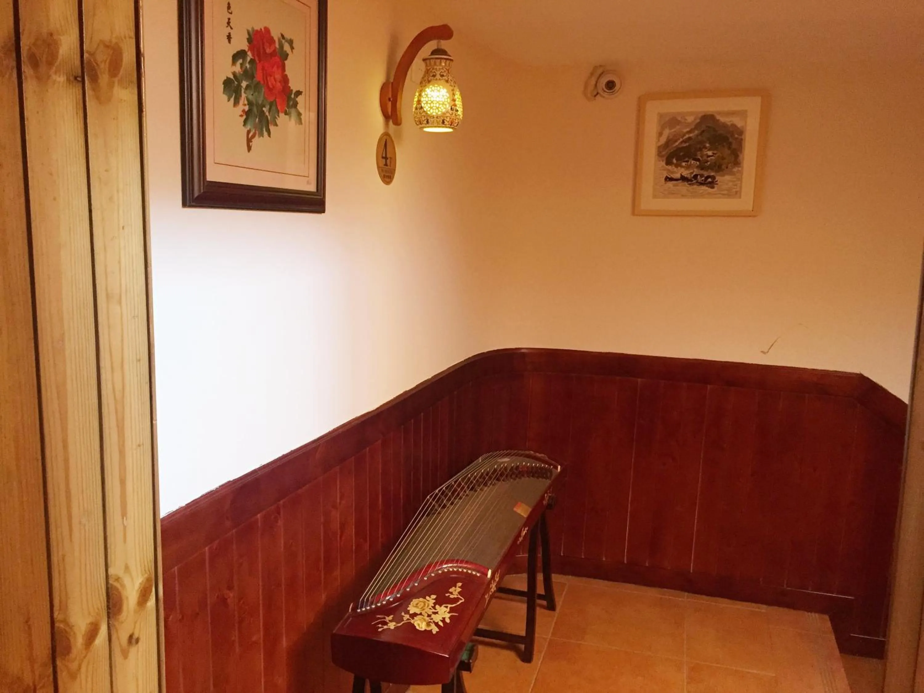 Decorative detail in Junshe Boutique Guest House-Complementary pick up servie for a 3-night stay in a deluxe room