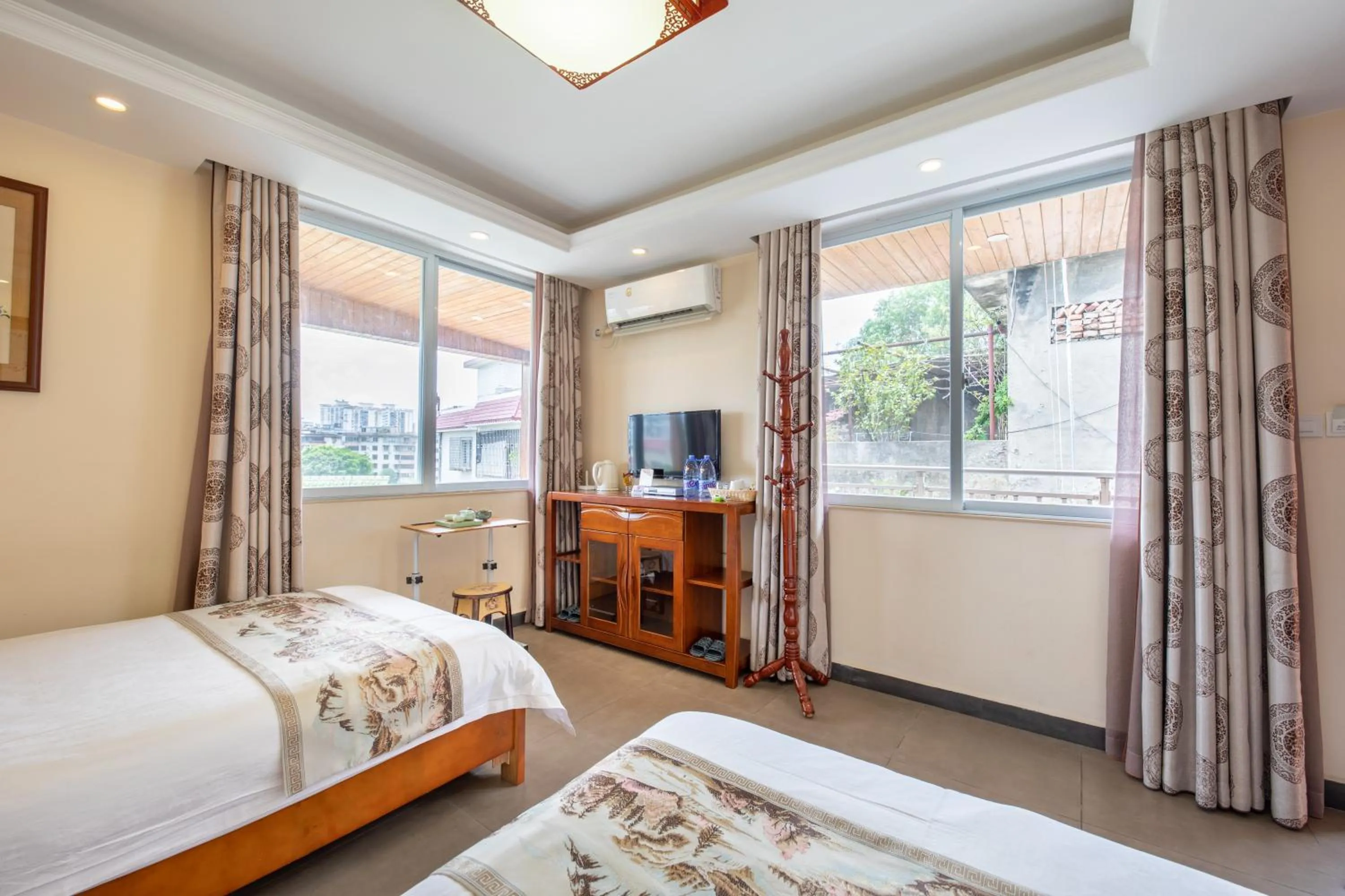 Photo of the whole room, Bed in Junshe Boutique Guest House-Complementary pick up servie for a 3-night stay in a deluxe room