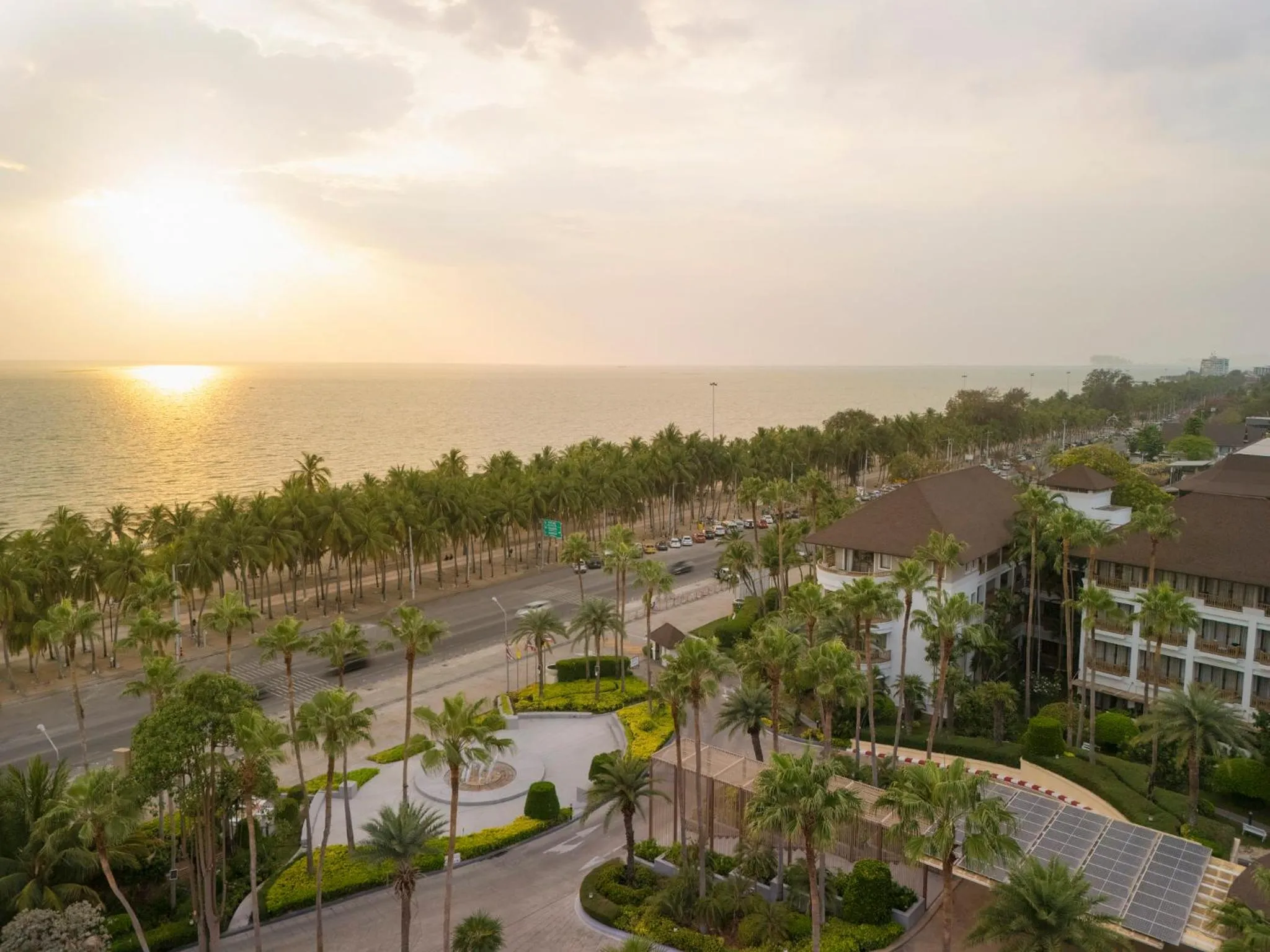 Beach in Amari Bangsaen Formerly The Tide Resort Bangsaen