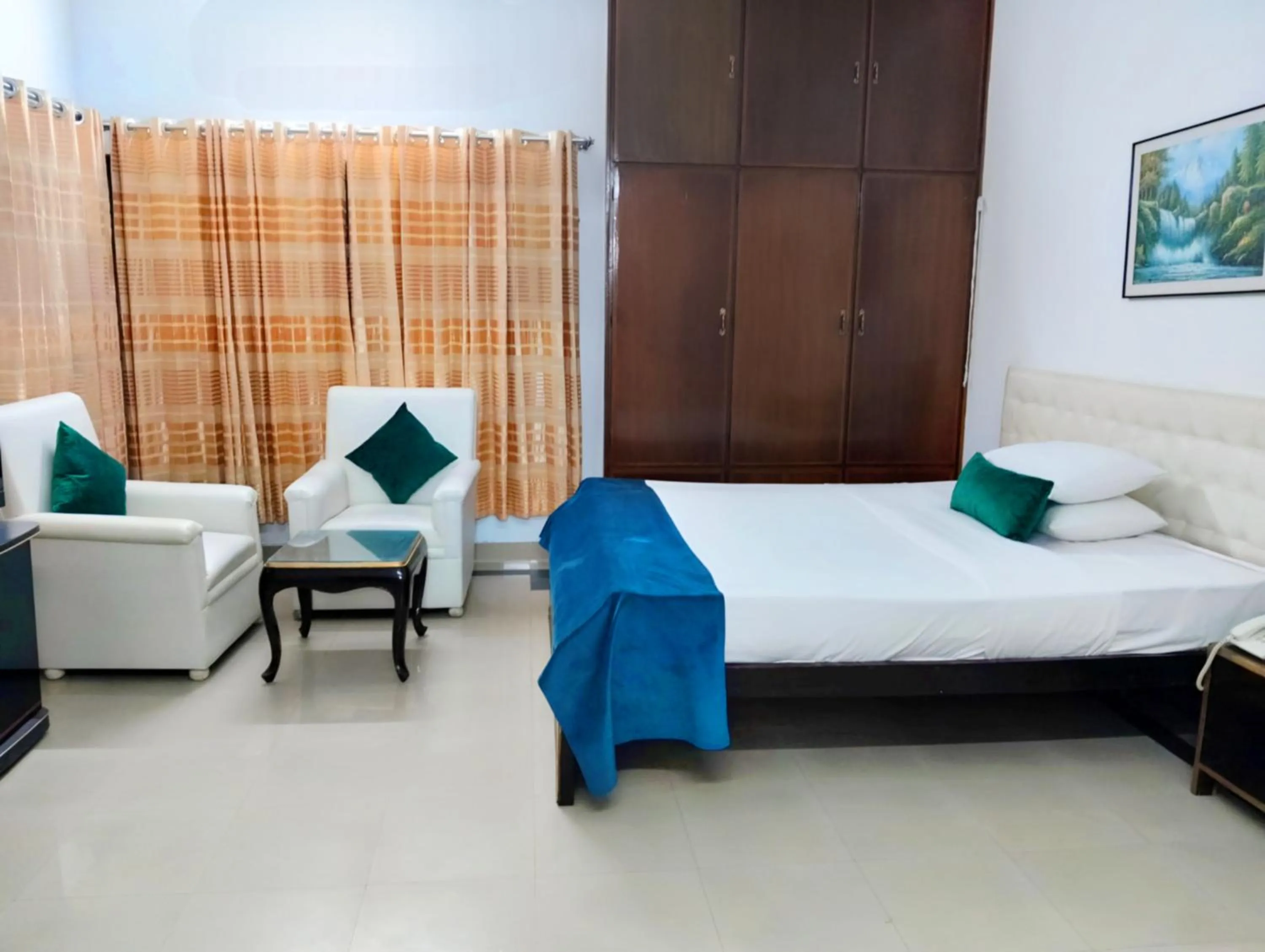 Bedroom, Bed in Aristocrat Inn - Lake Park & USA club