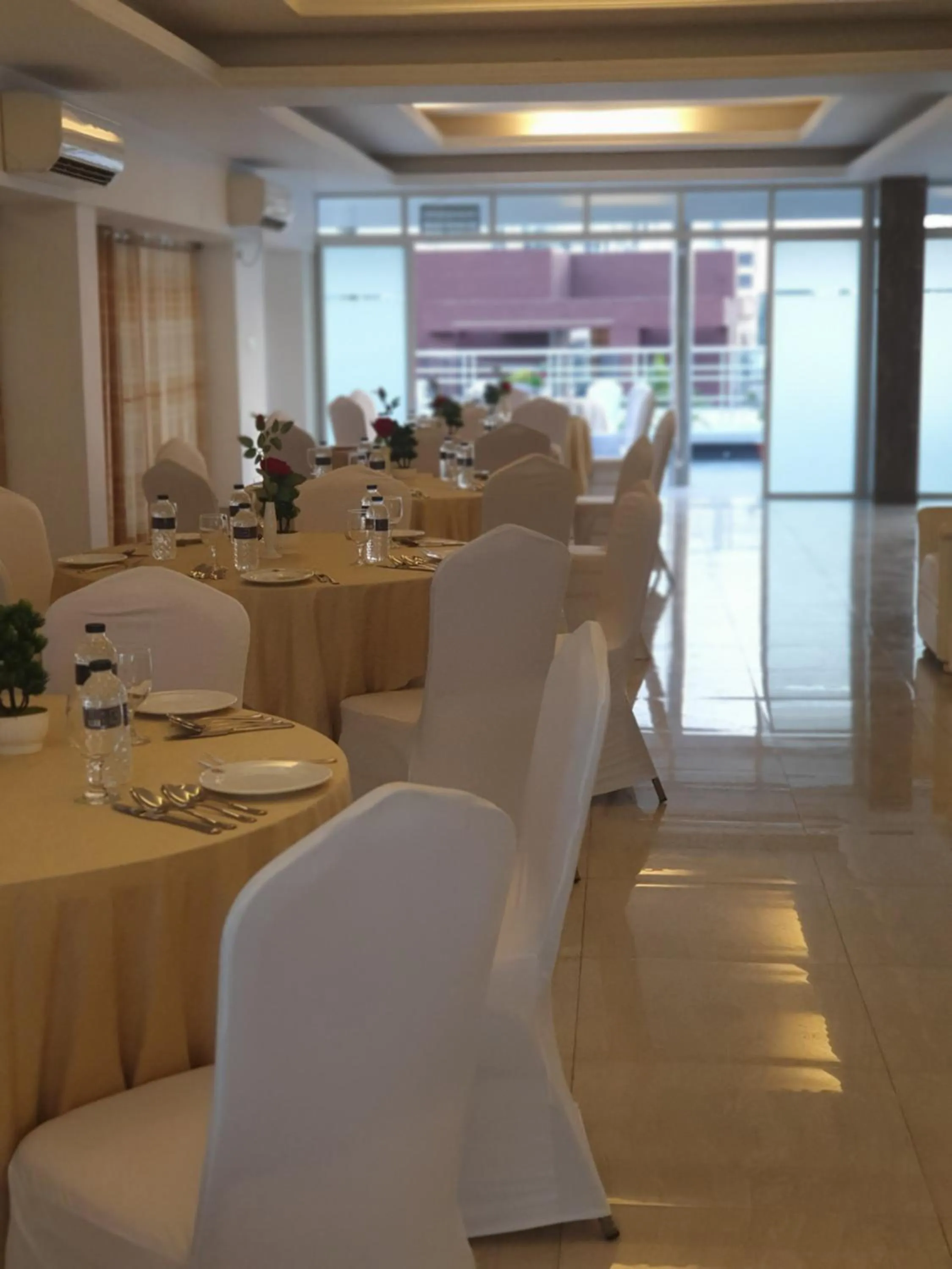 Banquet/Function facilities in Aristocrat Inn - Lake Park & USA club