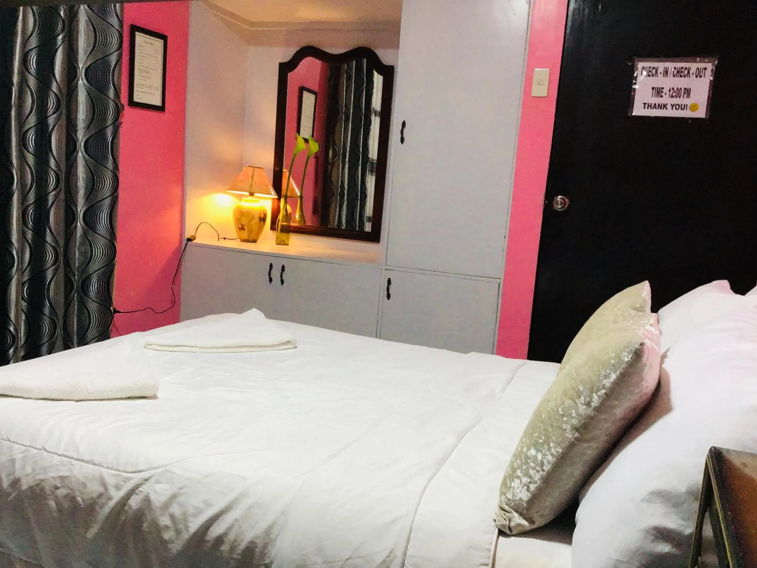 Bed in Mount Pinatubo Base Camp at CASA HERMOGINA