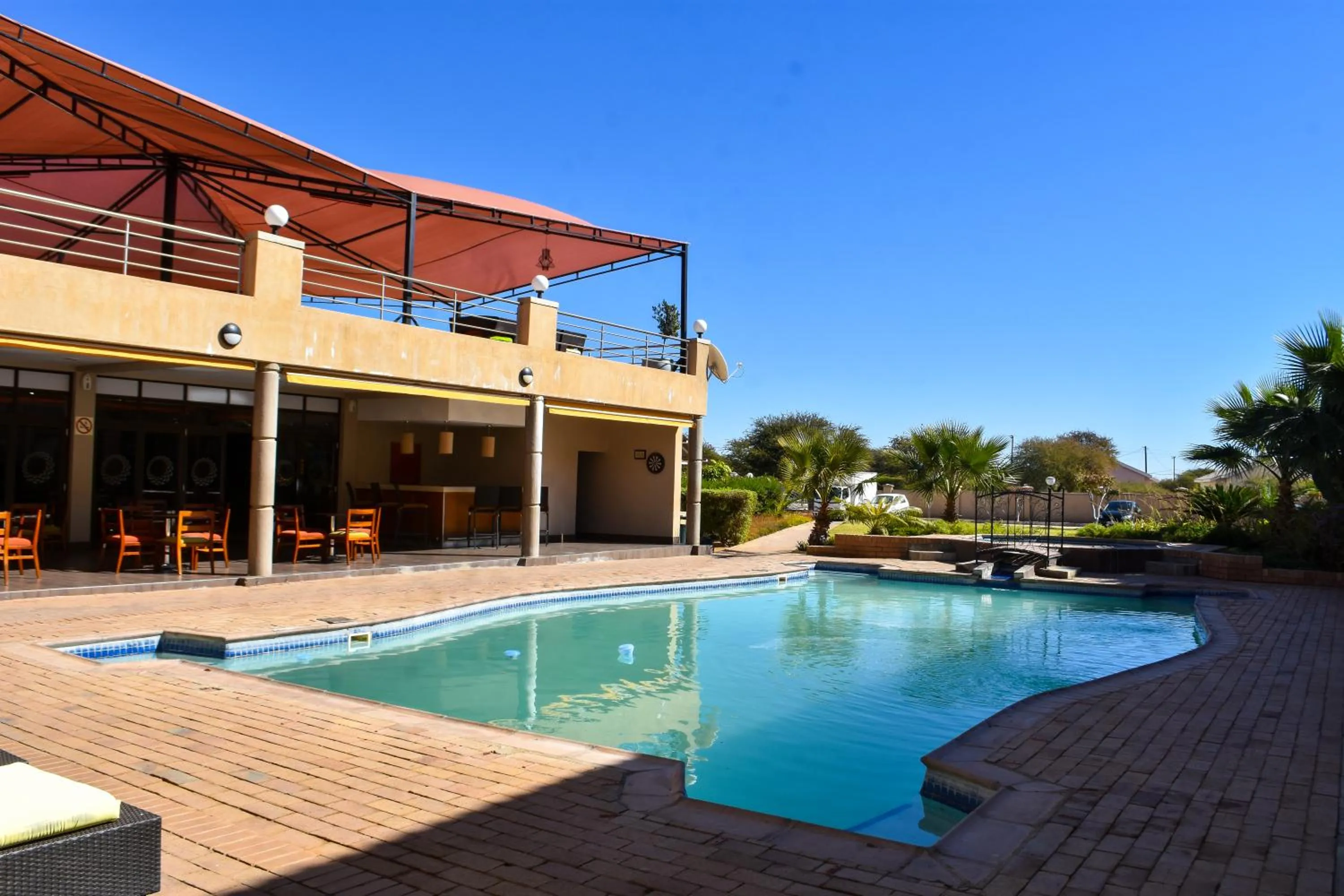 Swimming pool in Cresta Mahalapye Hotel