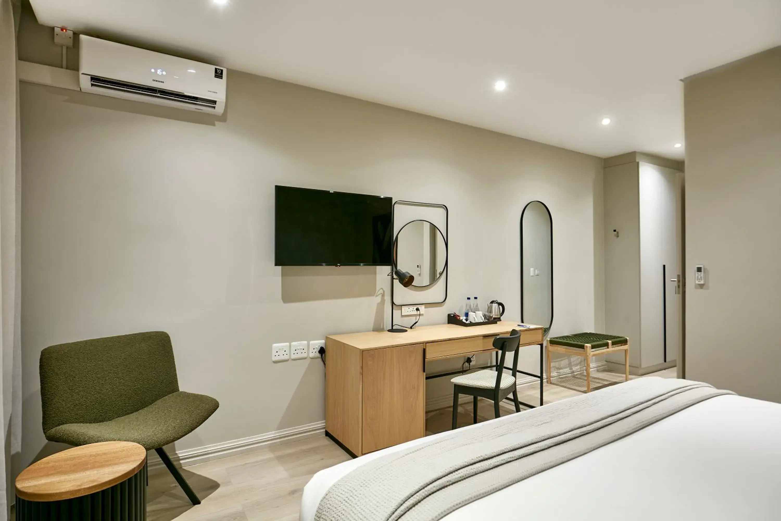 Deluxe Double Room - single occupancy in Cresta Mahalapye Hotel Deluxe Double Room - single occupancy in Cresta Mahalapye Hotel