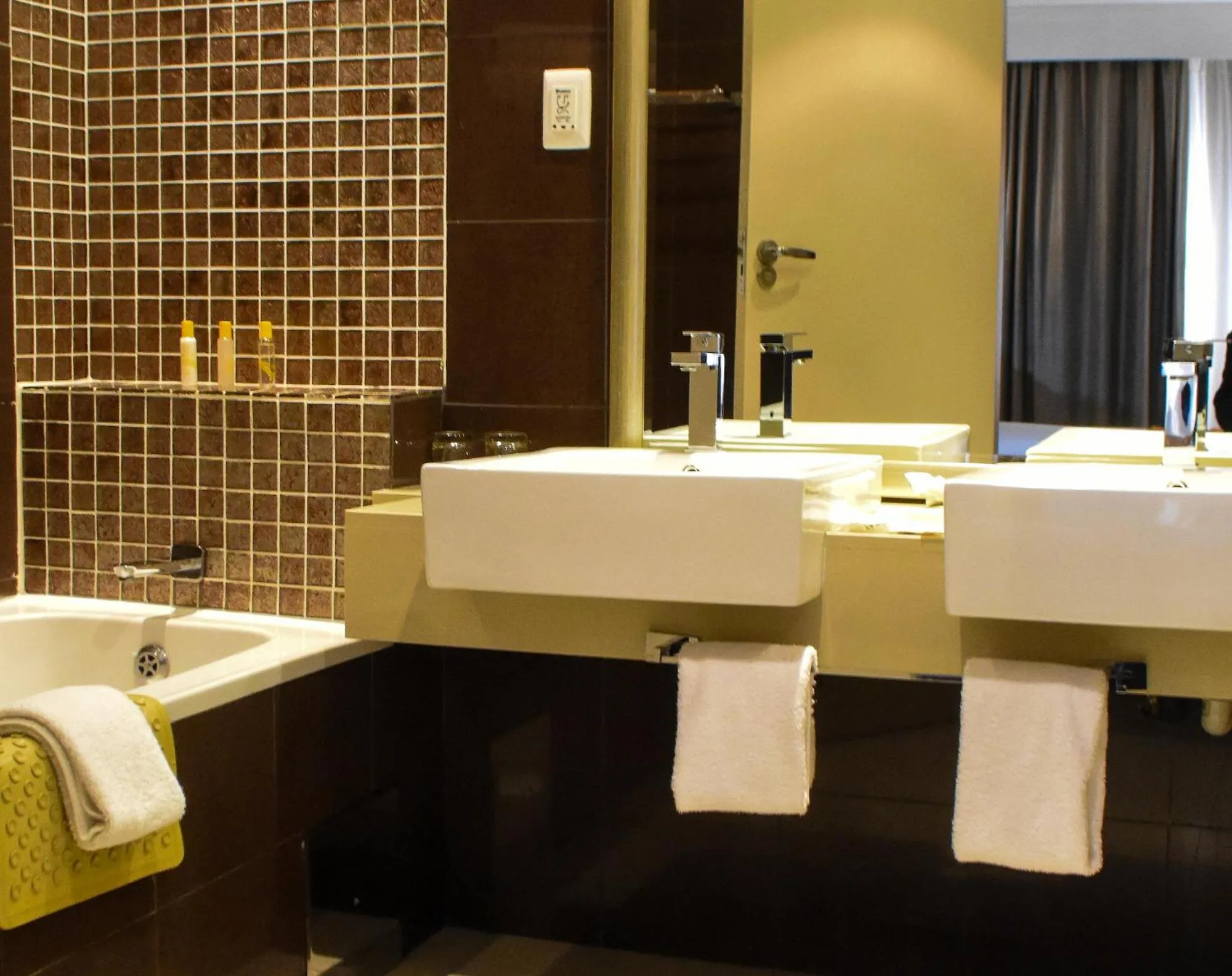 Bathroom in Cresta Mahalapye Hotel