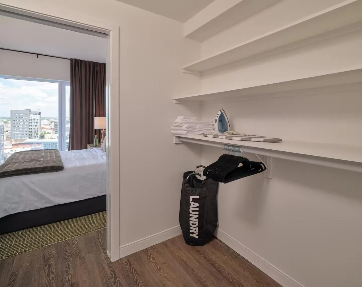 Bedroom, Bed in Luxury Apartments by Hyatus at Central Philly