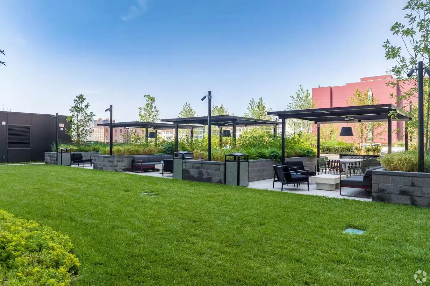 Seating area in Luxury Apartments by Hyatus at Central Philly