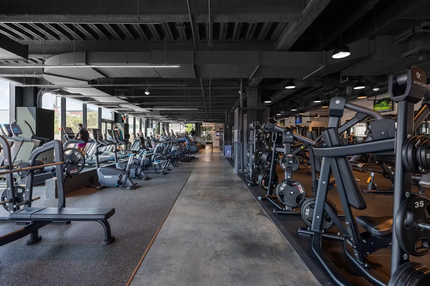 Fitness centre/facilities in Luxury Apartments by Hyatus at Central Philly