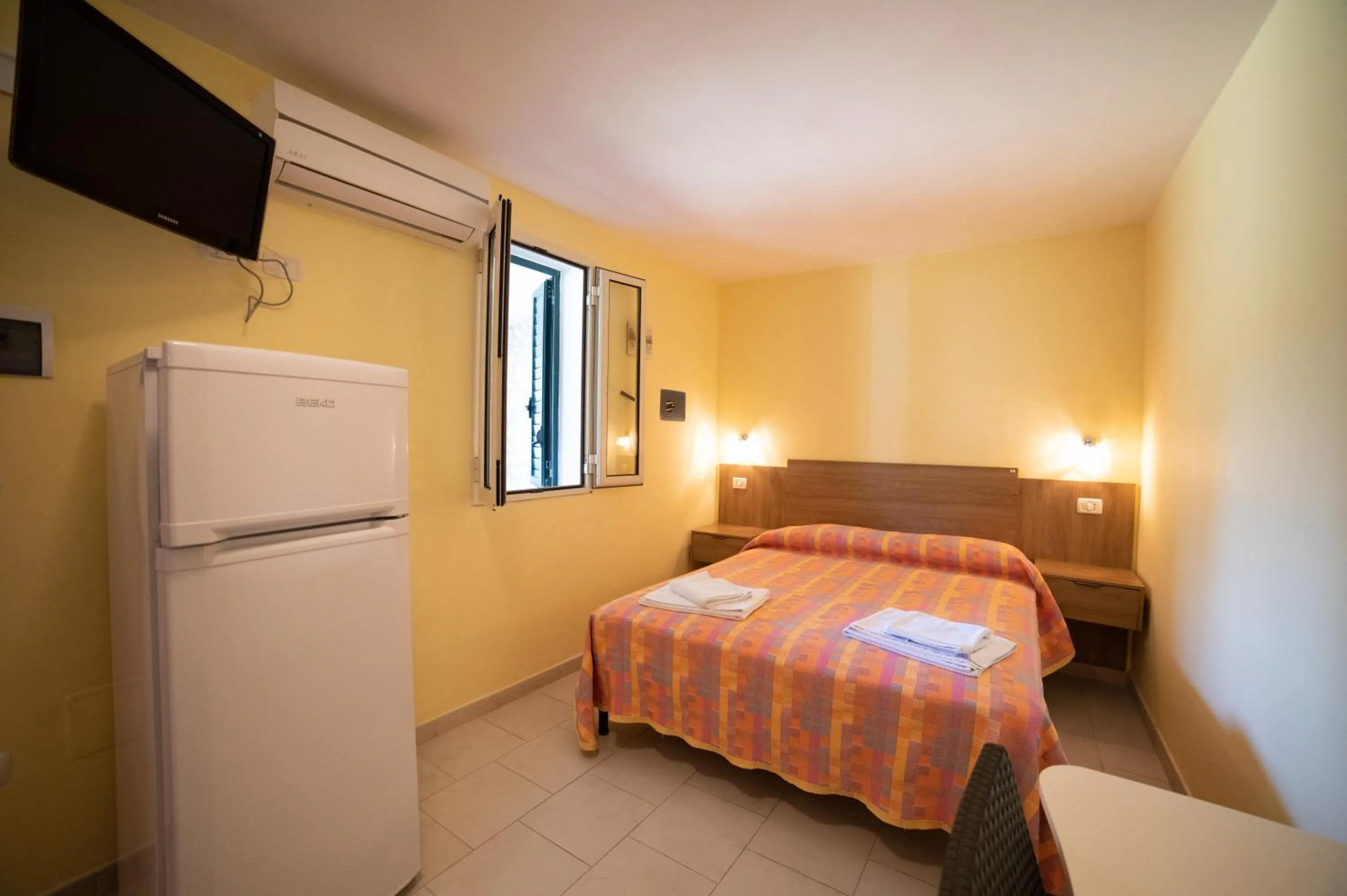 Bed in Coppola Rossa Relax