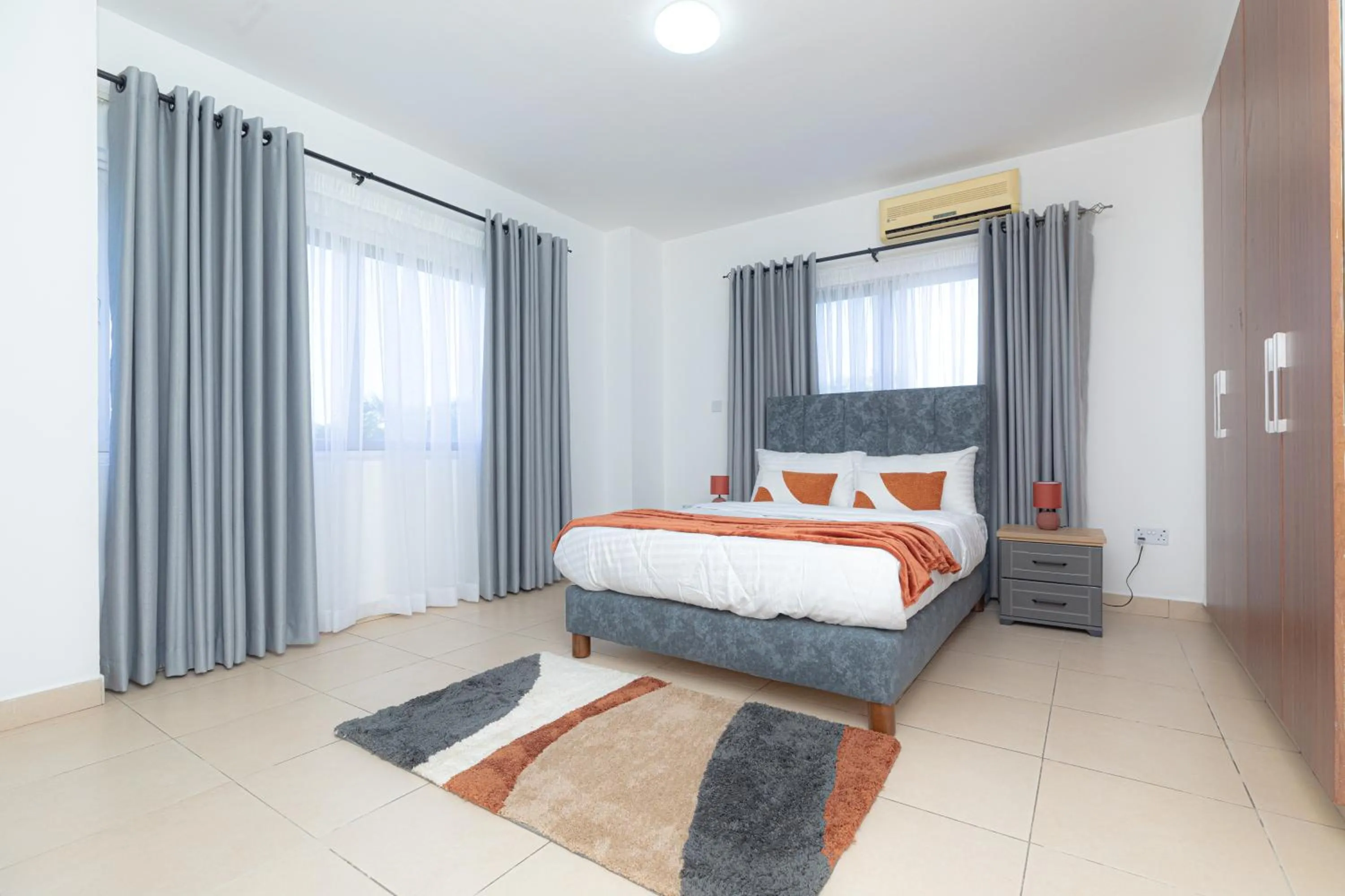 POLO HEIGHTS-Sky Suites