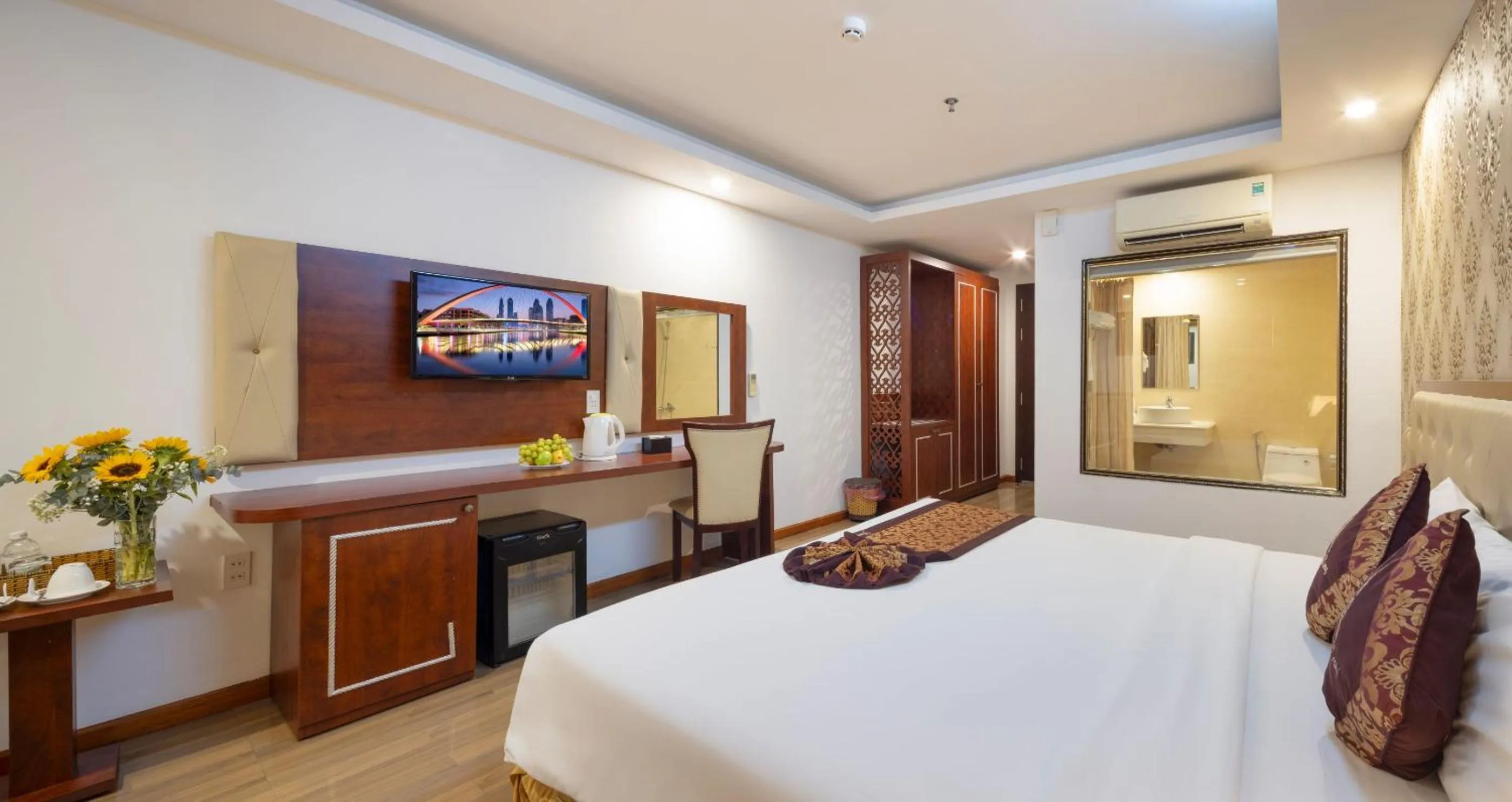 Bathroom, Bed in Paris Luxury Hotel & Apartment Nha Trang