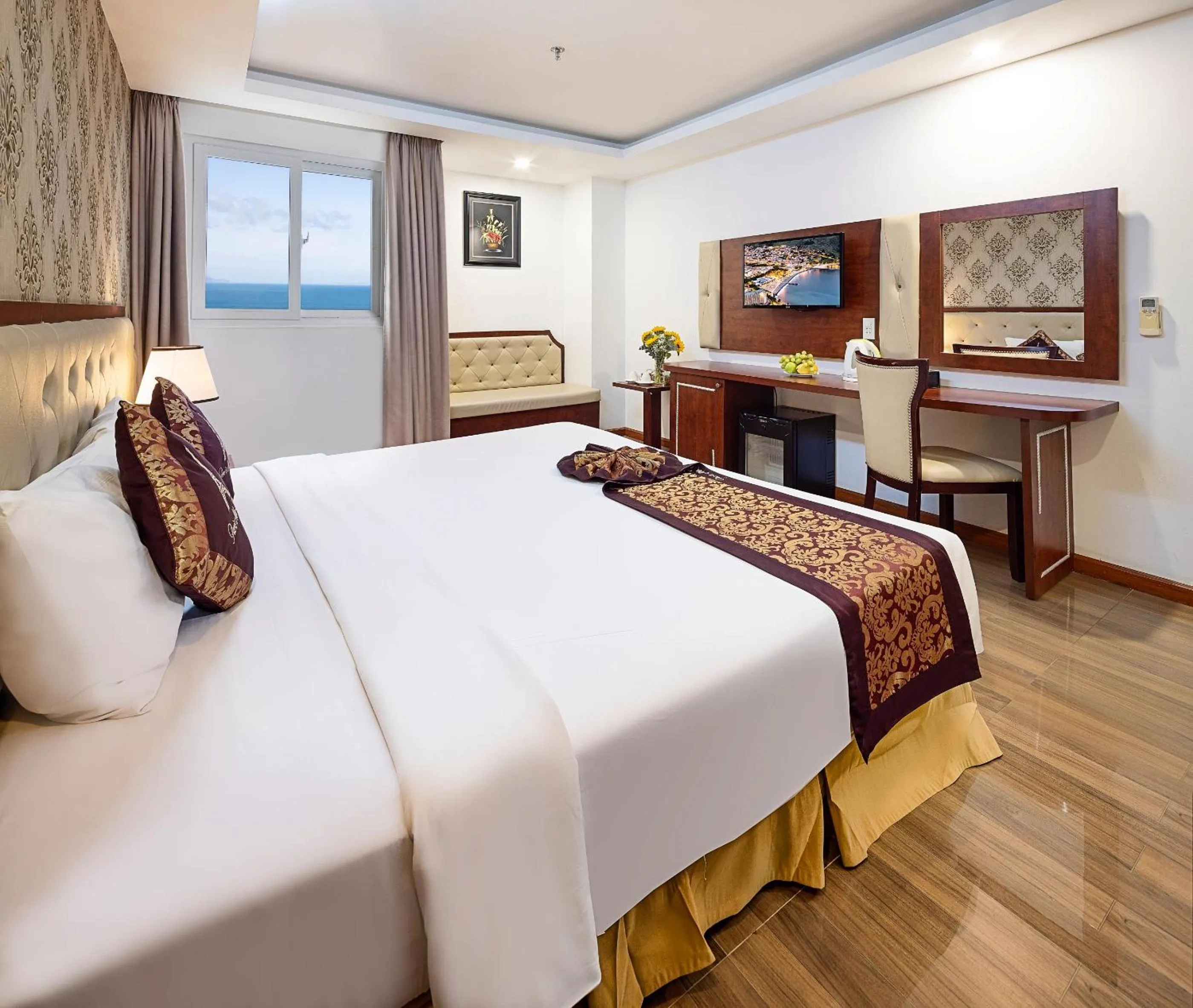 Bedroom, Bed in Paris Luxury Hotel & Apartment Nha Trang