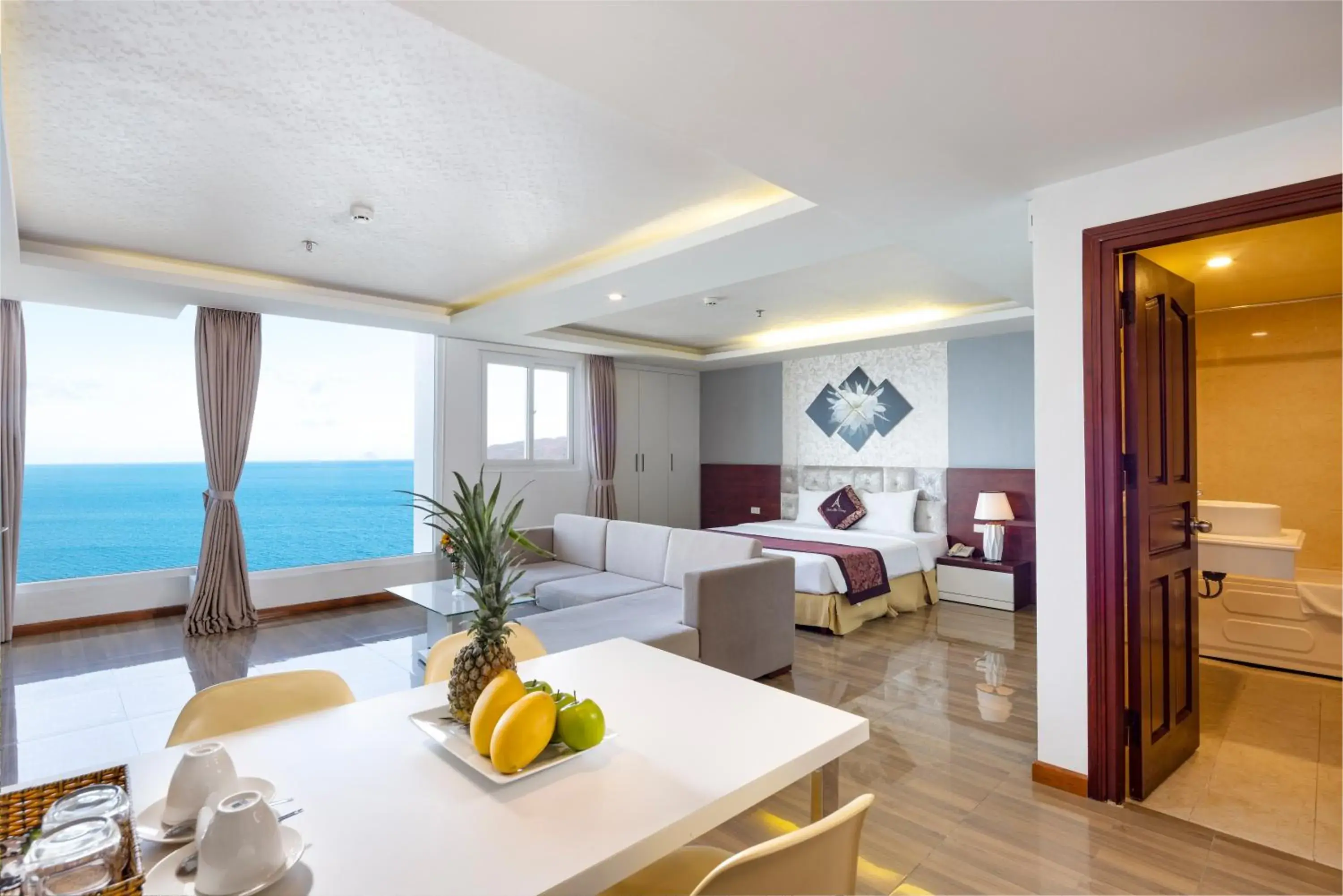 Studio Apartment with Sea View in Paris Luxury Hotel & Apartment Nha Trang Studio Apartment with Sea View in Paris Luxury Hotel & Apartment Nha Trang