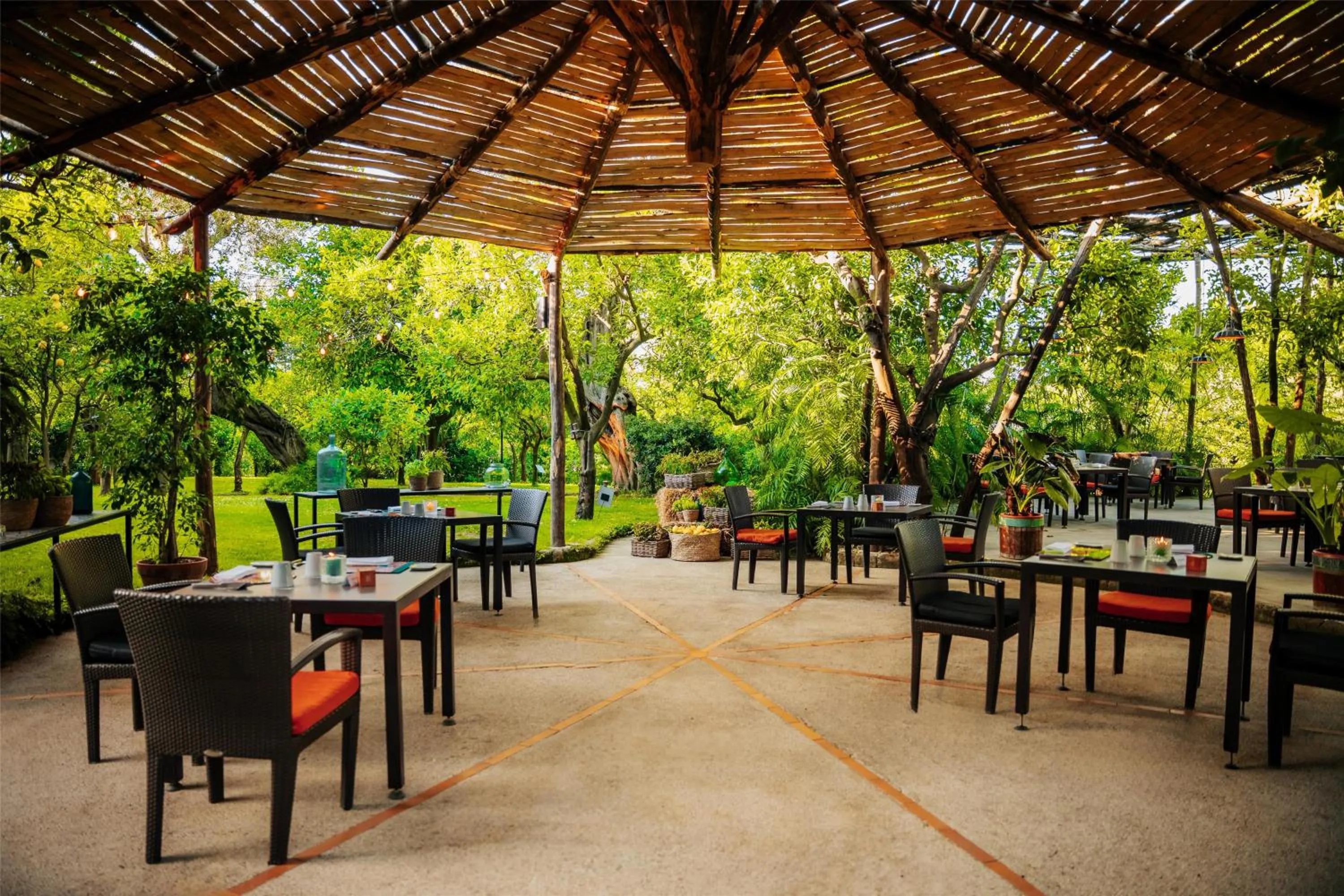 Restaurant/places to eat in Hilton Sorrento Palace