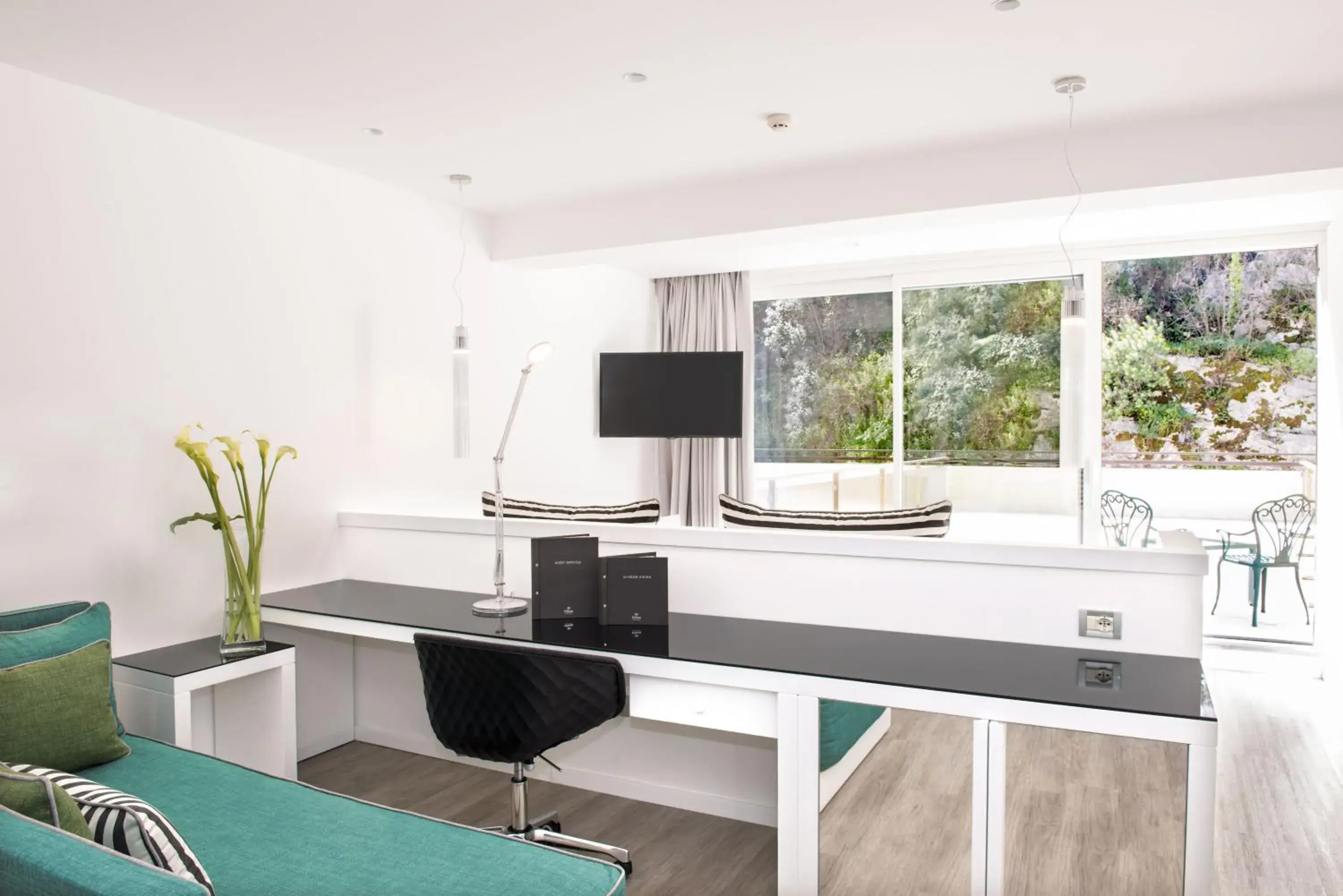 Superior Triple Room in Hilton Sorrento Palace Superior Triple Room in Hilton Sorrento Palace