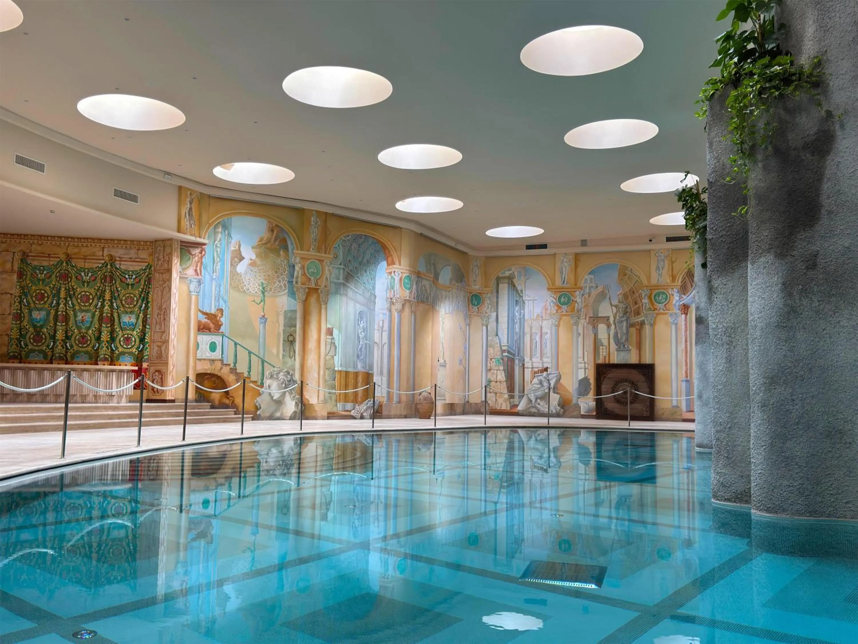 Pool view in Hilton Sorrento Palace