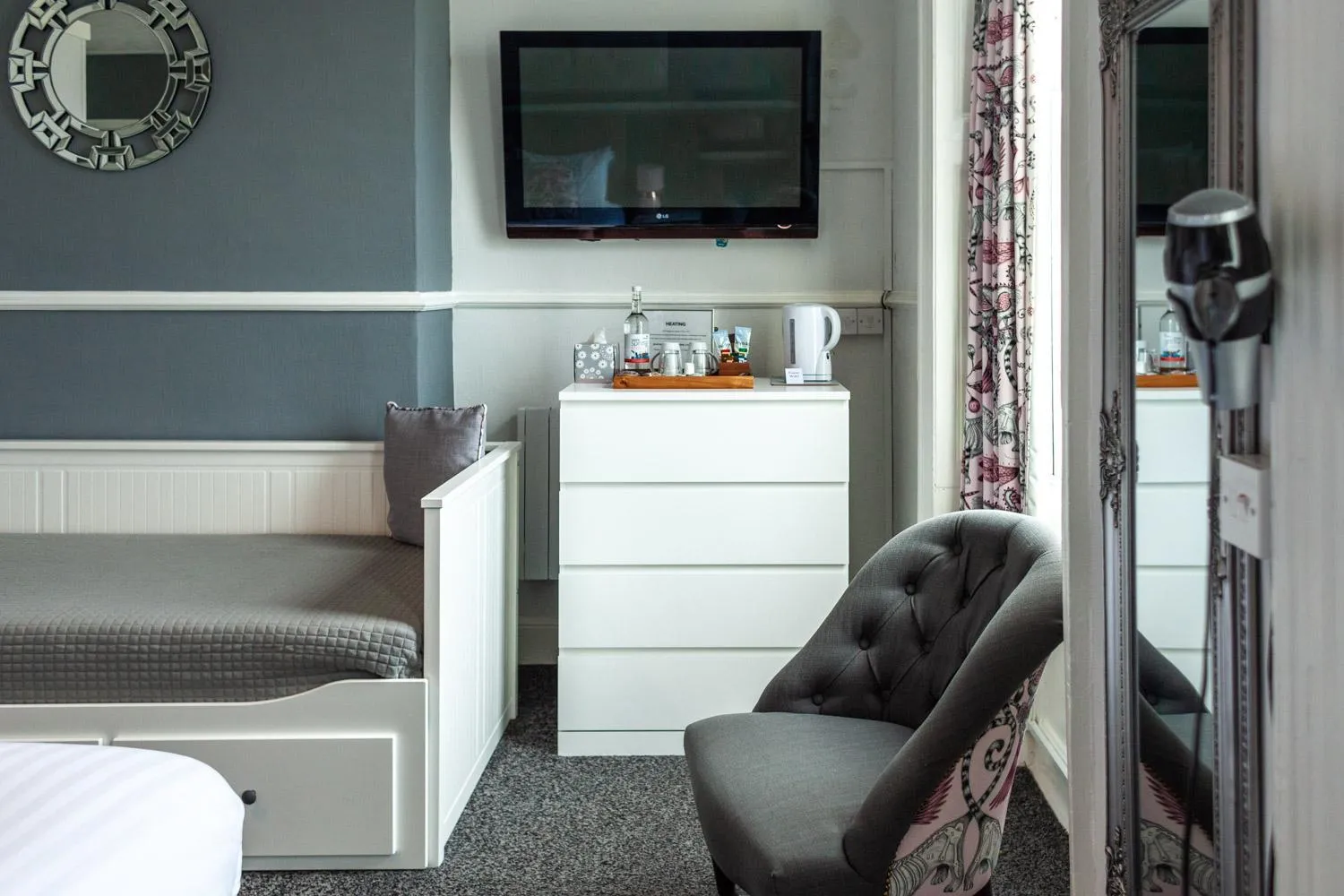 Coffee/tea facilities in Gresham Guest House