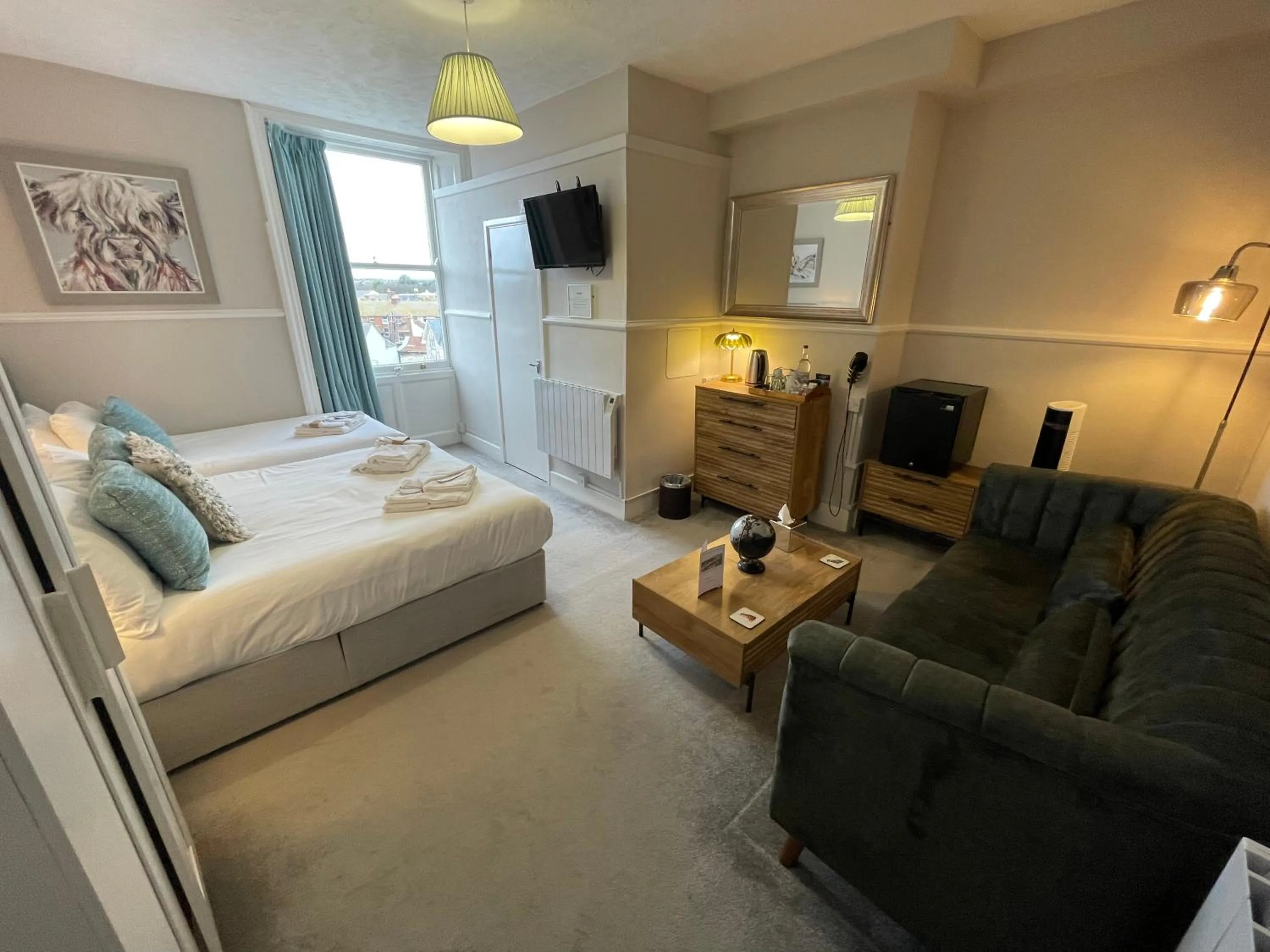 Photo of the whole room, Bed in Gresham Guest House