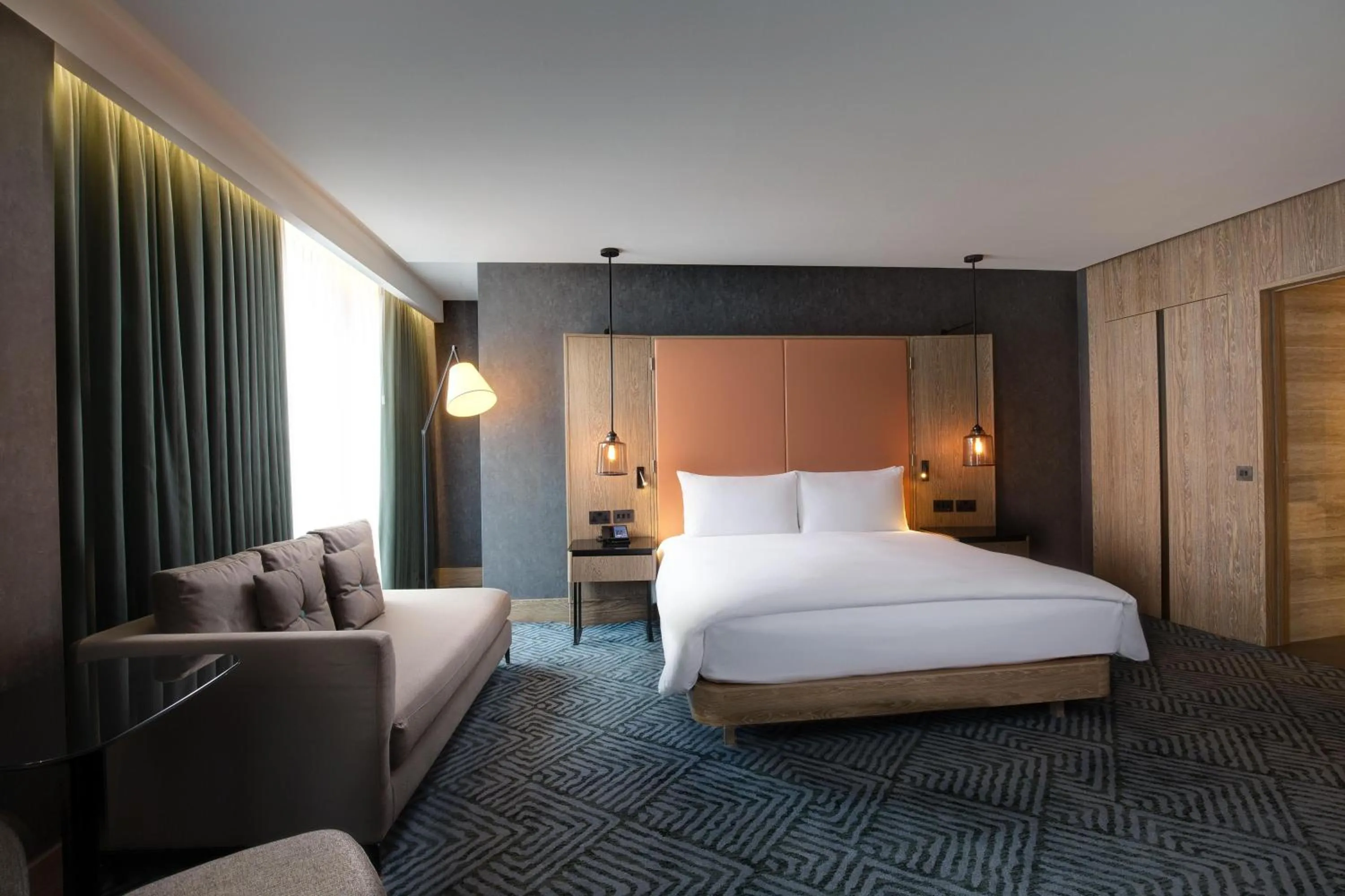 Living room, Bed in Hilton London Bankside