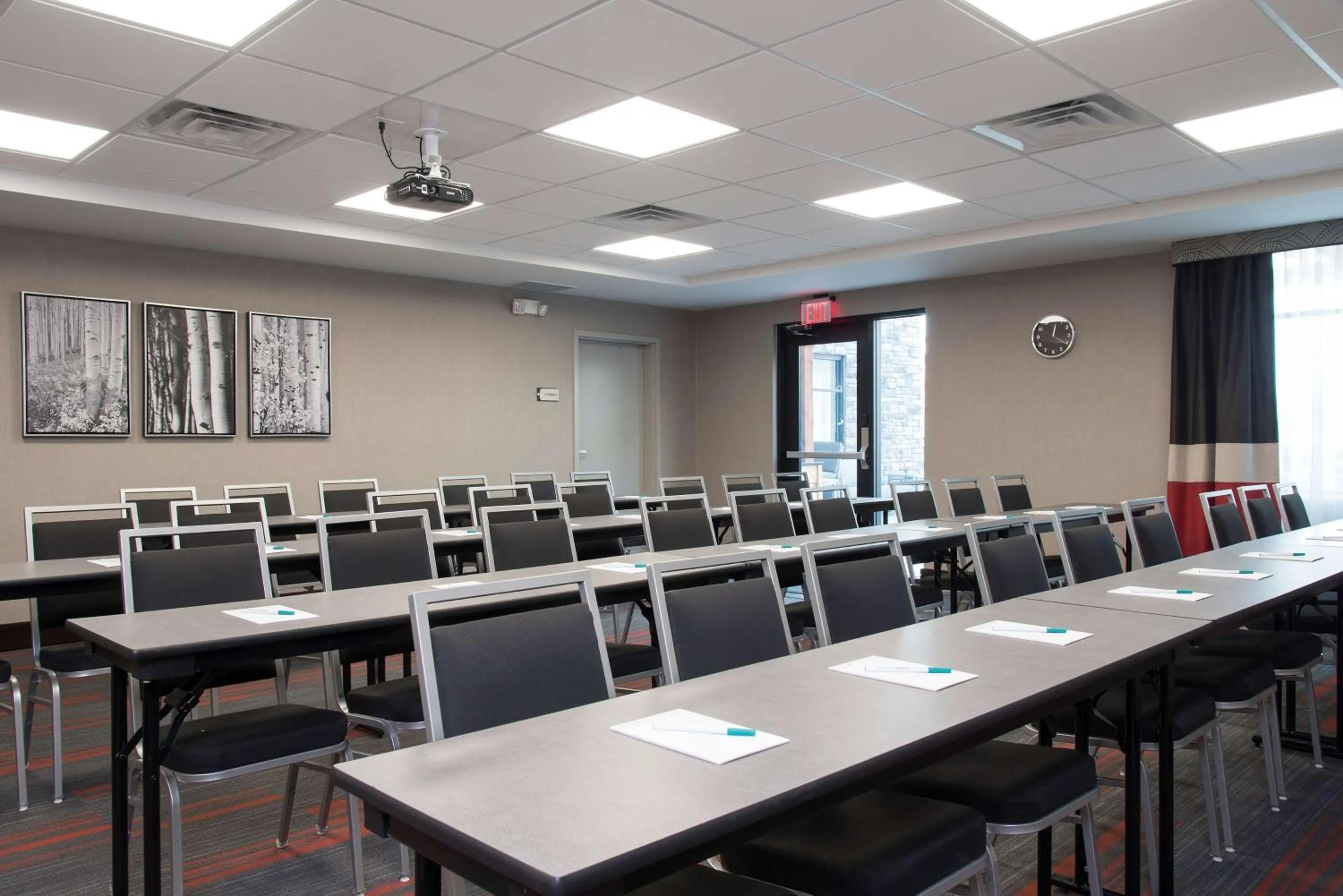 Meeting/conference room in Homewood Suites by Hilton Cleveland/Sheffield