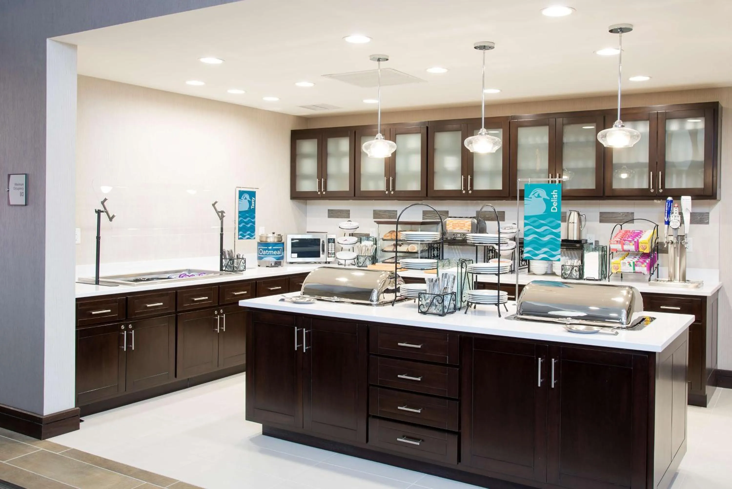 Breakfast in Homewood Suites by Hilton Cleveland/Sheffield