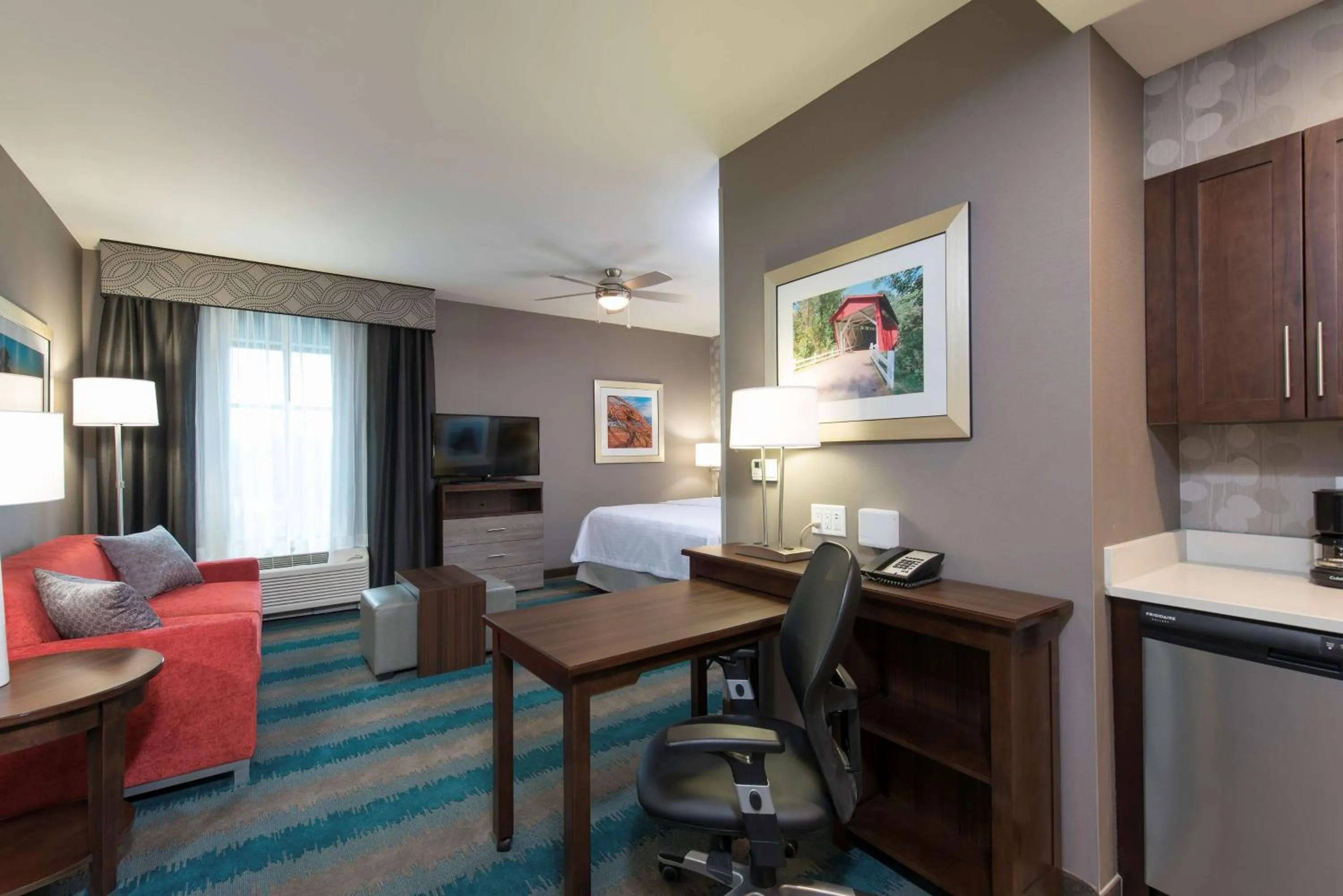 Bedroom in Homewood Suites by Hilton Cleveland/Sheffield