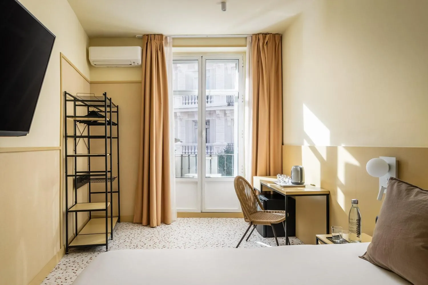 Bed in BYPILLOW The Citadel