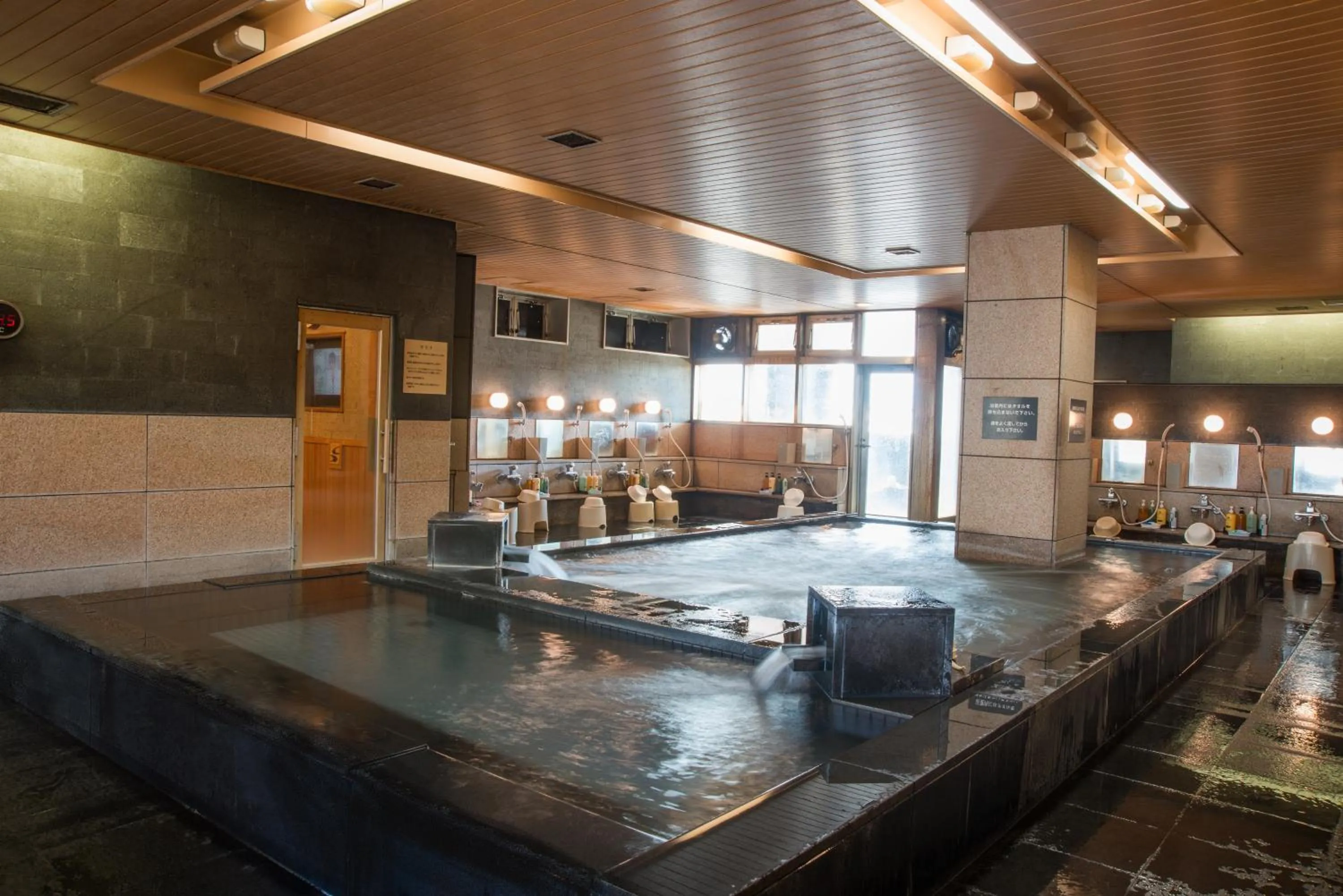 Public Bath in Rex Inn Kawasaki