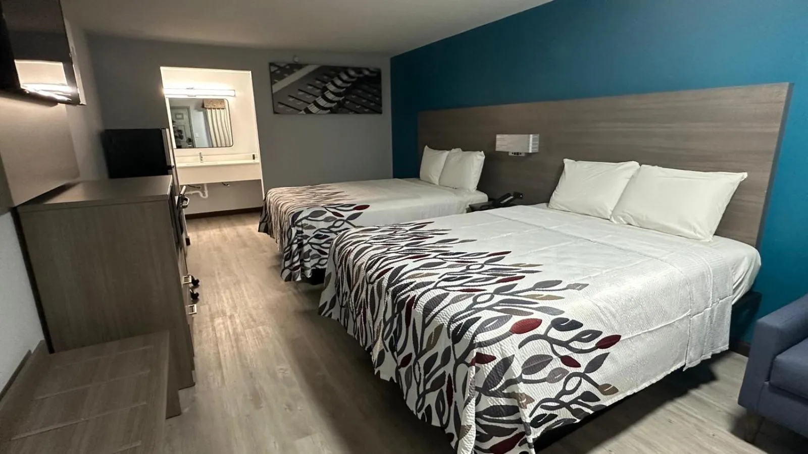 Double Room in Camden Country Inn