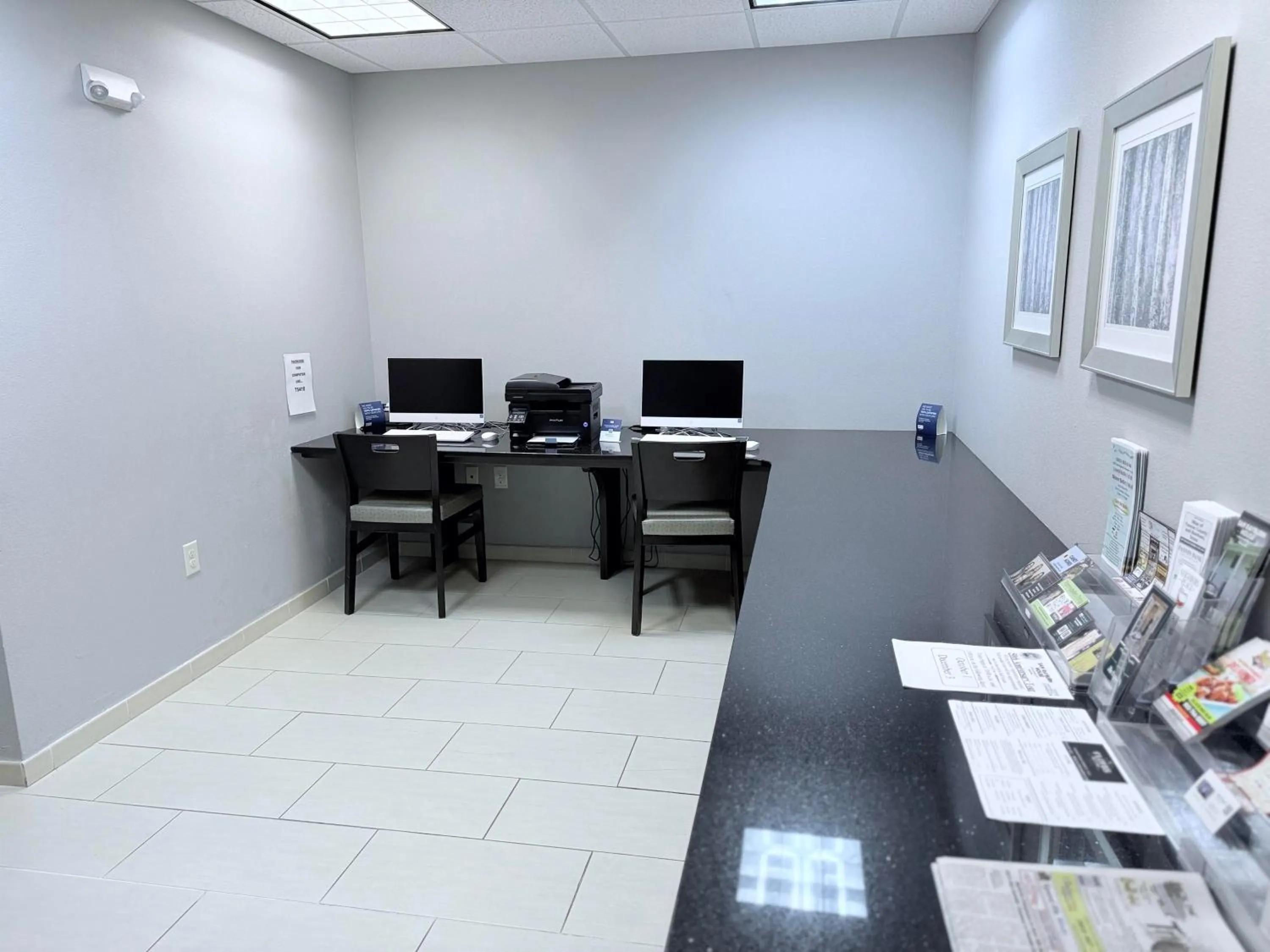 Business facilities in Holiday Inn Express & Suites Bonham by IHG