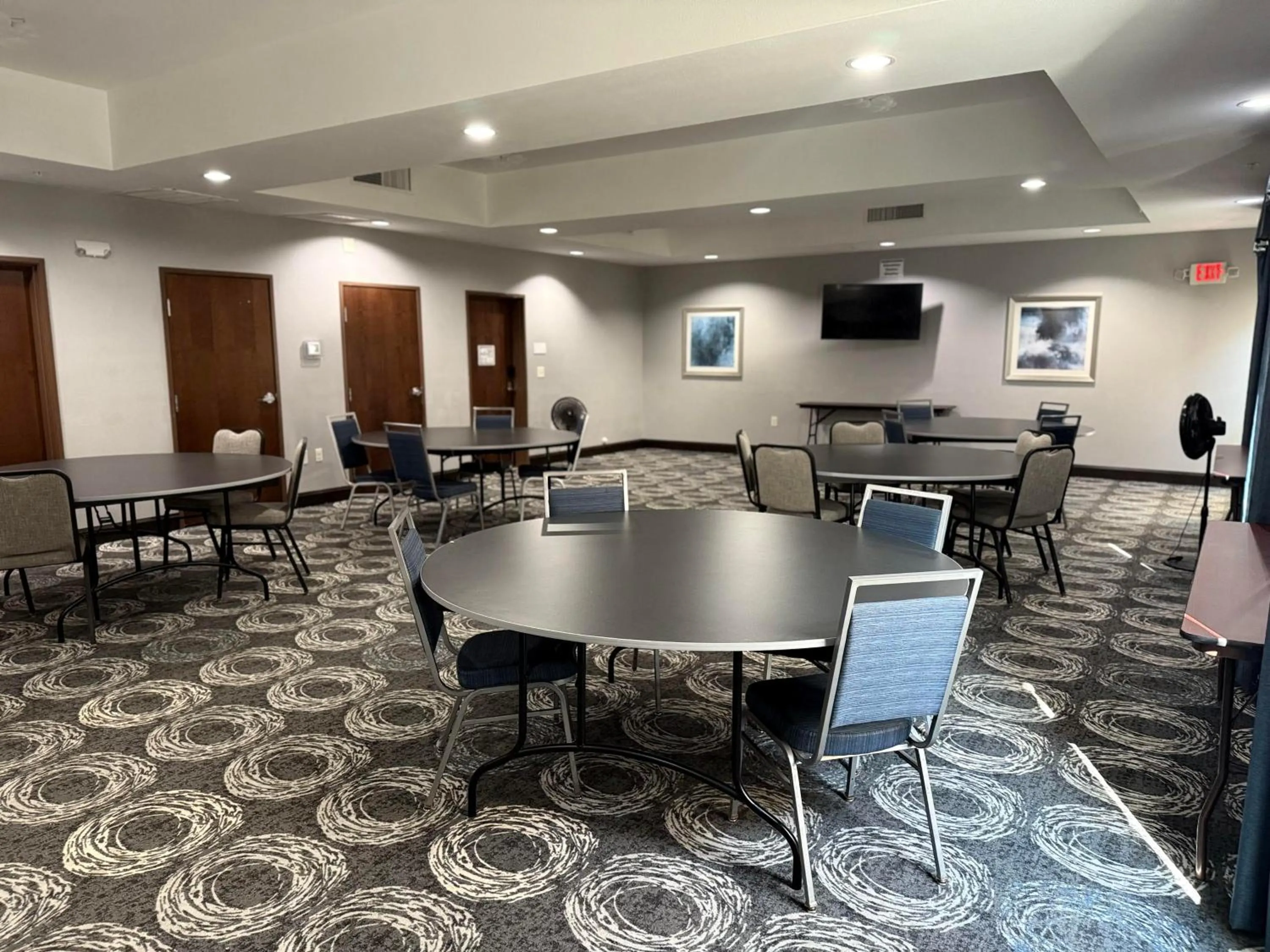 Meeting/conference room in Holiday Inn Express & Suites Bonham by IHG