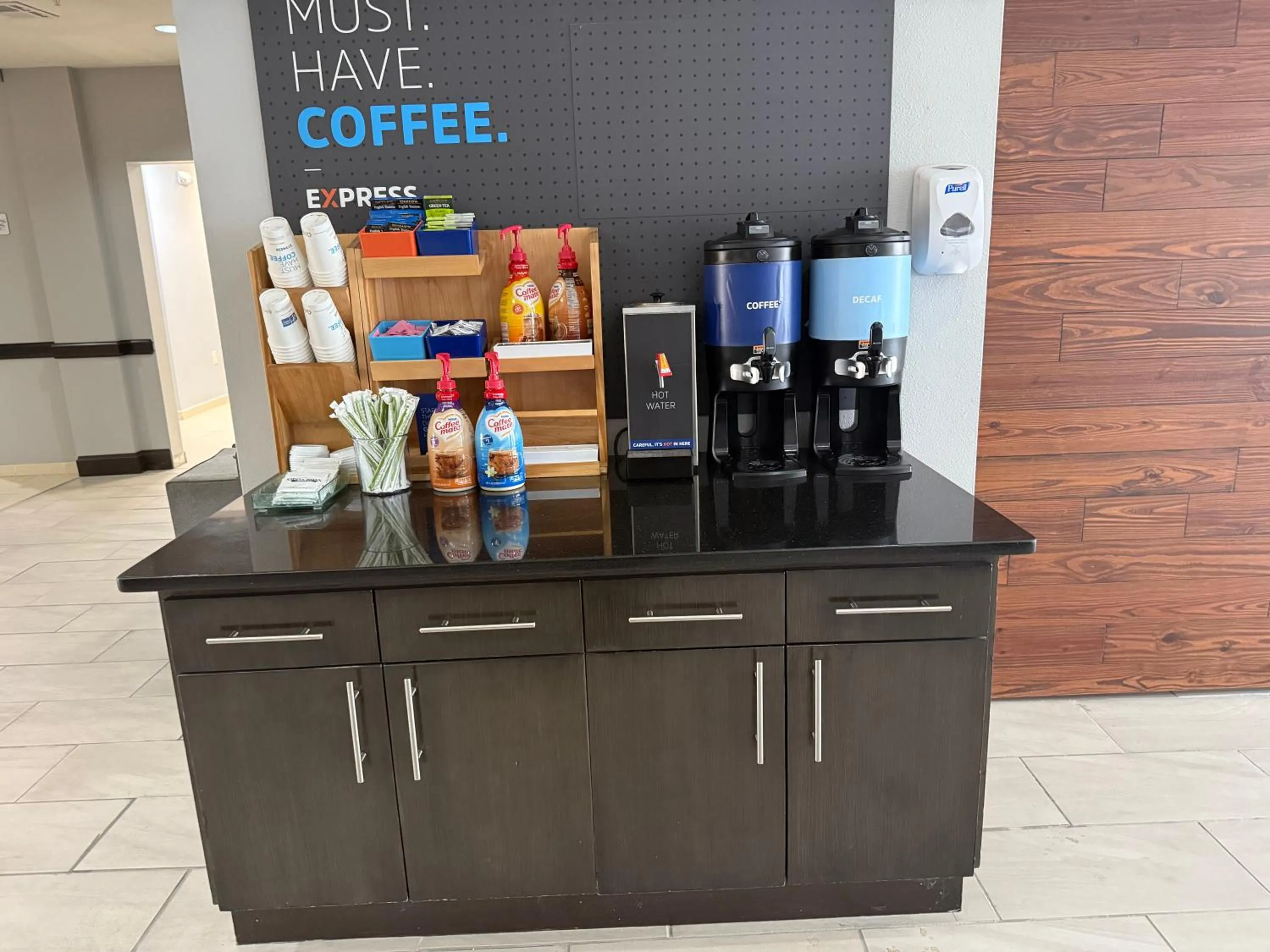 Breakfast in Holiday Inn Express & Suites Bonham by IHG