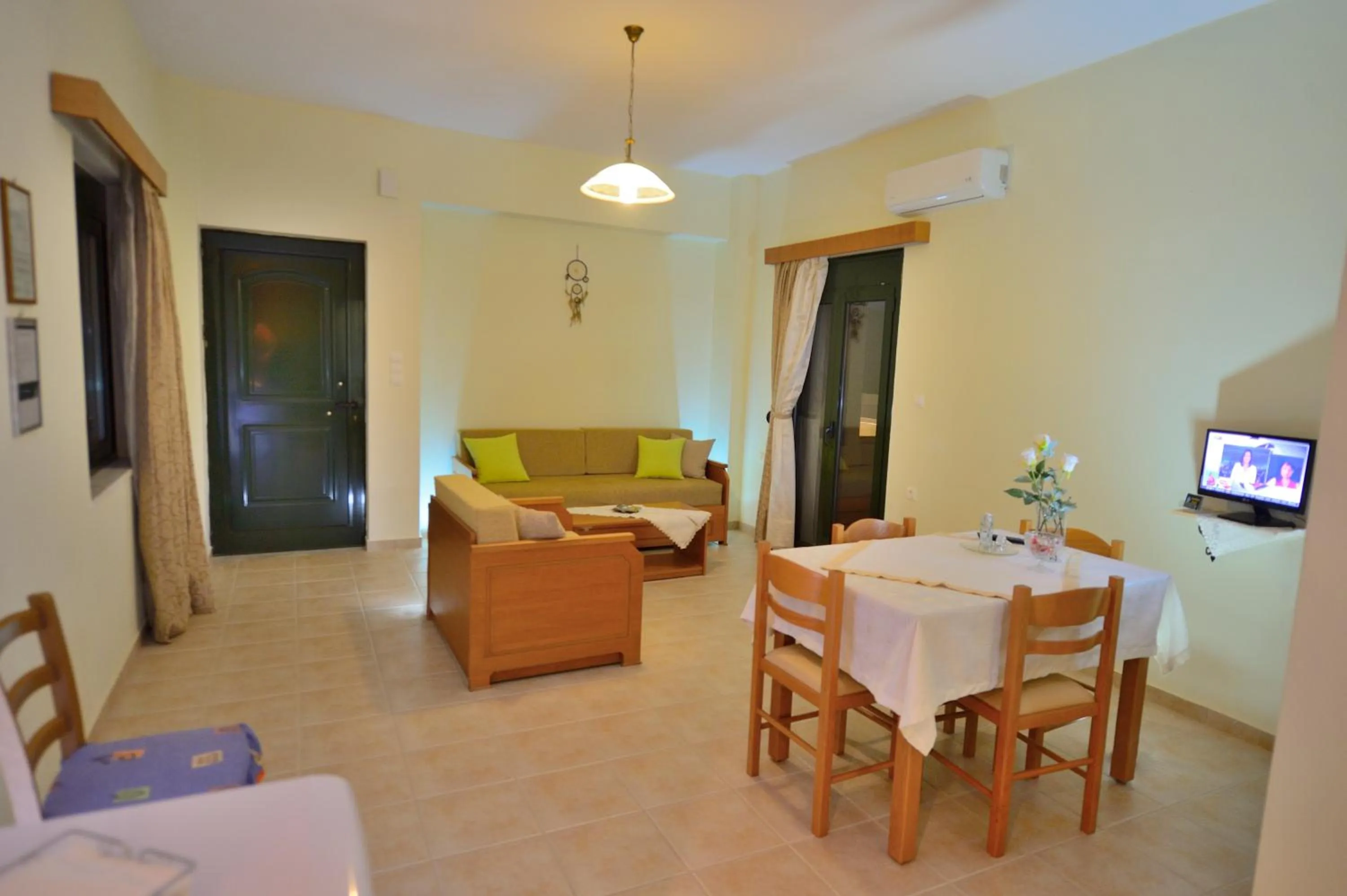 Bed in Xenios Zeus Apartments