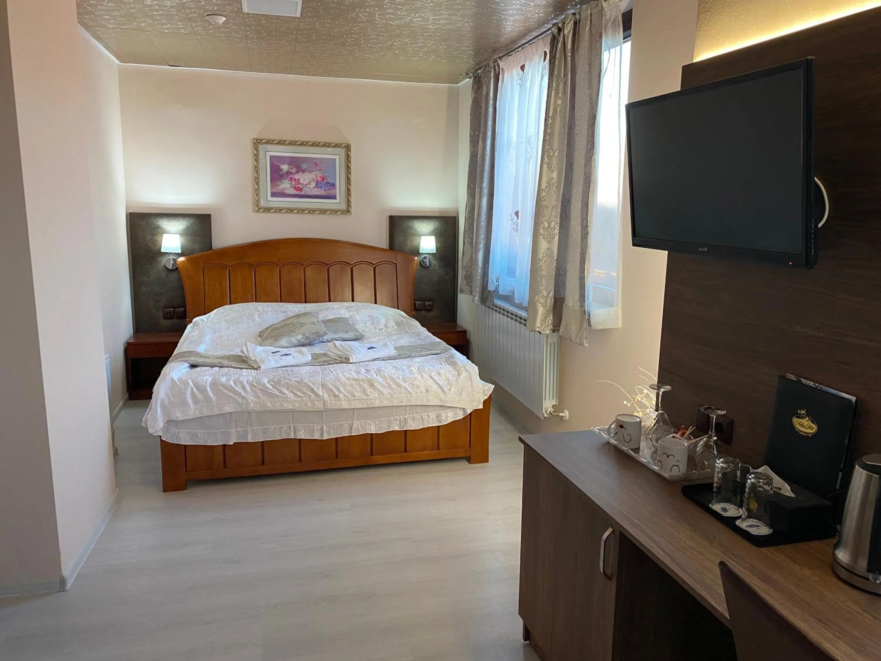 Bed in Complex Koko Hills