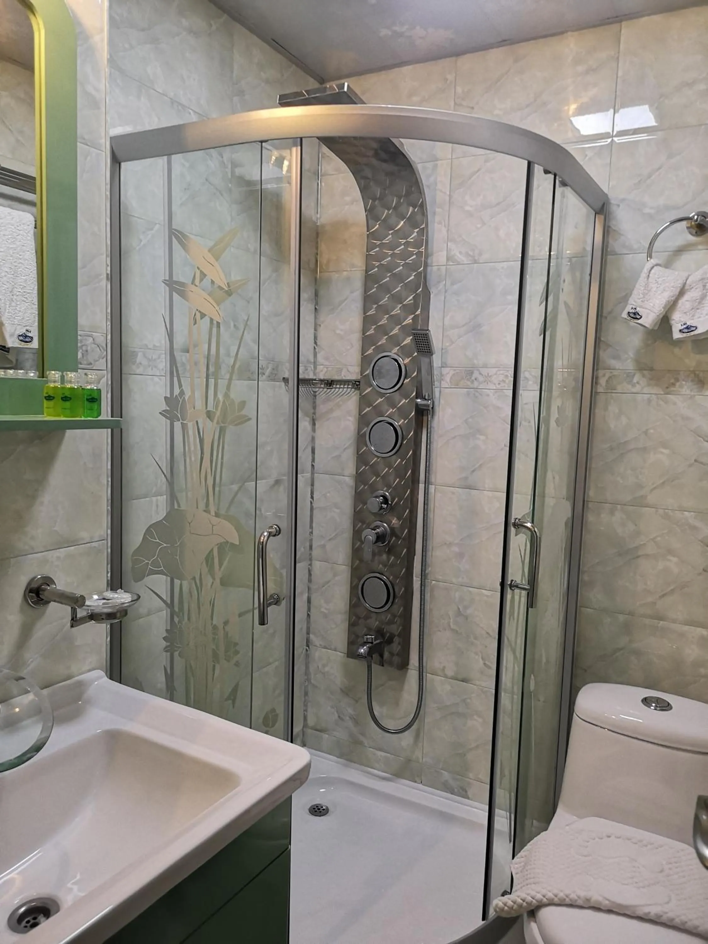 Bathroom in Complex Koko Hills