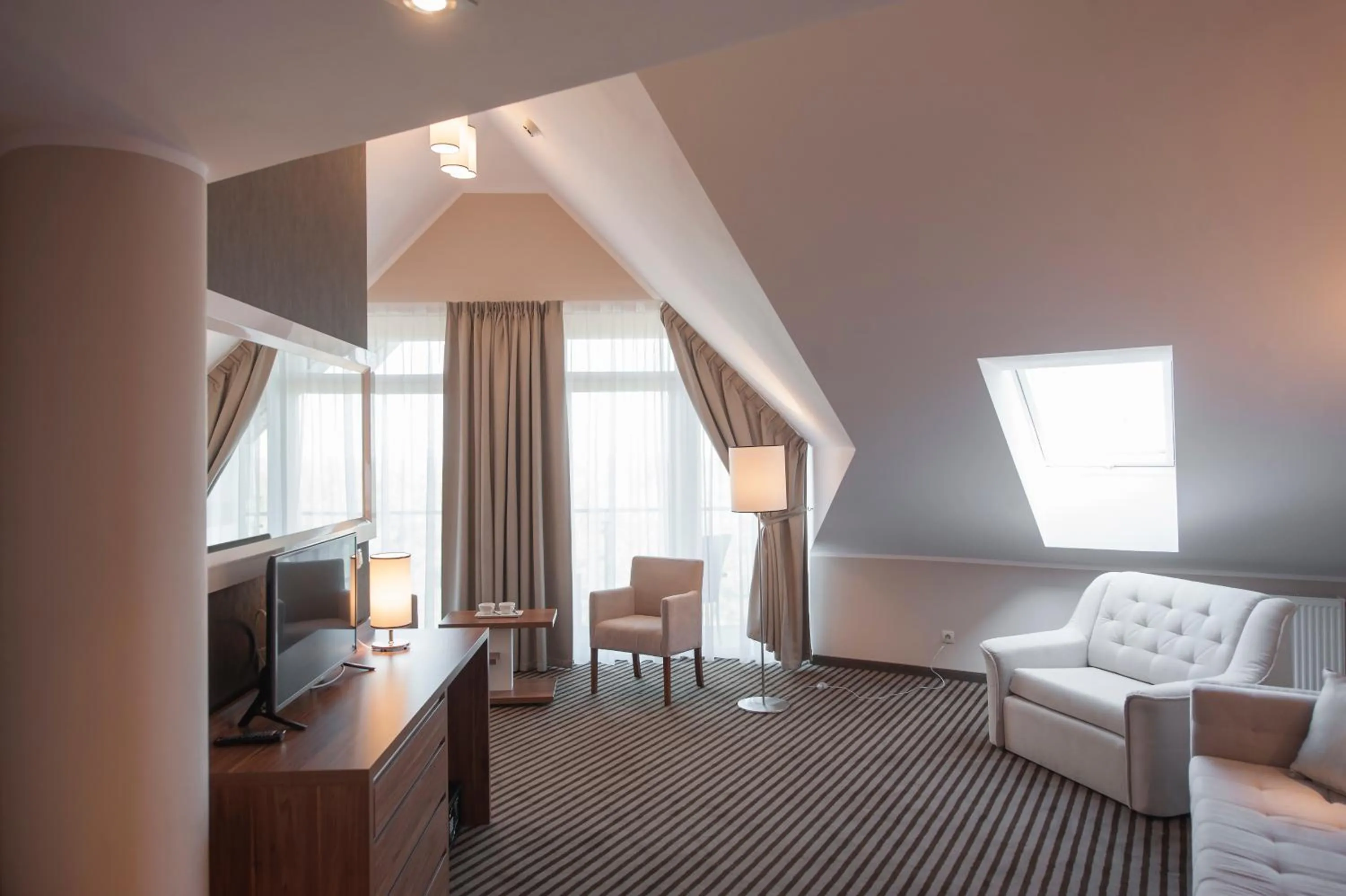 Day, Bed in Hotel White