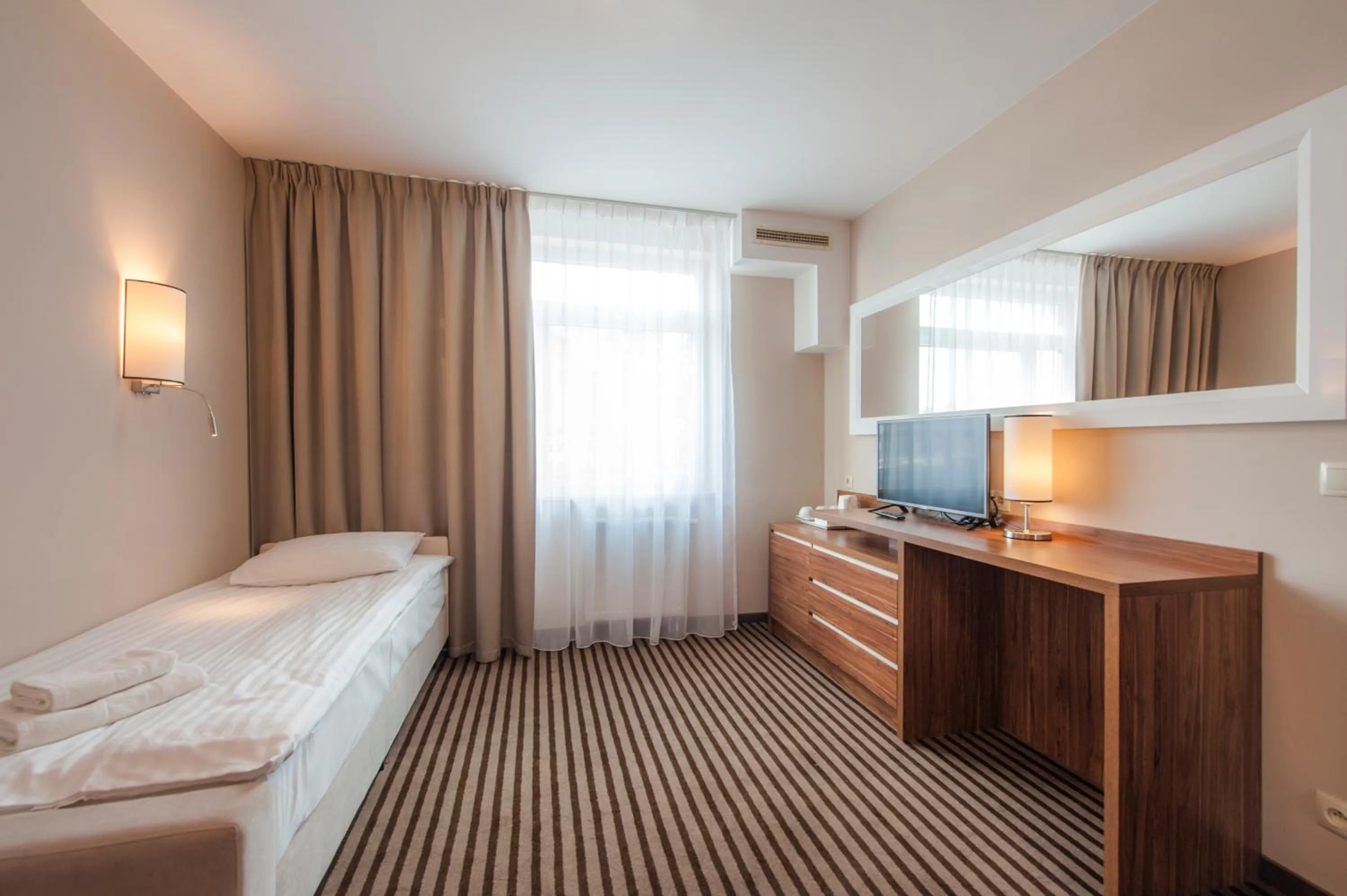 Day, Bed in Hotel White