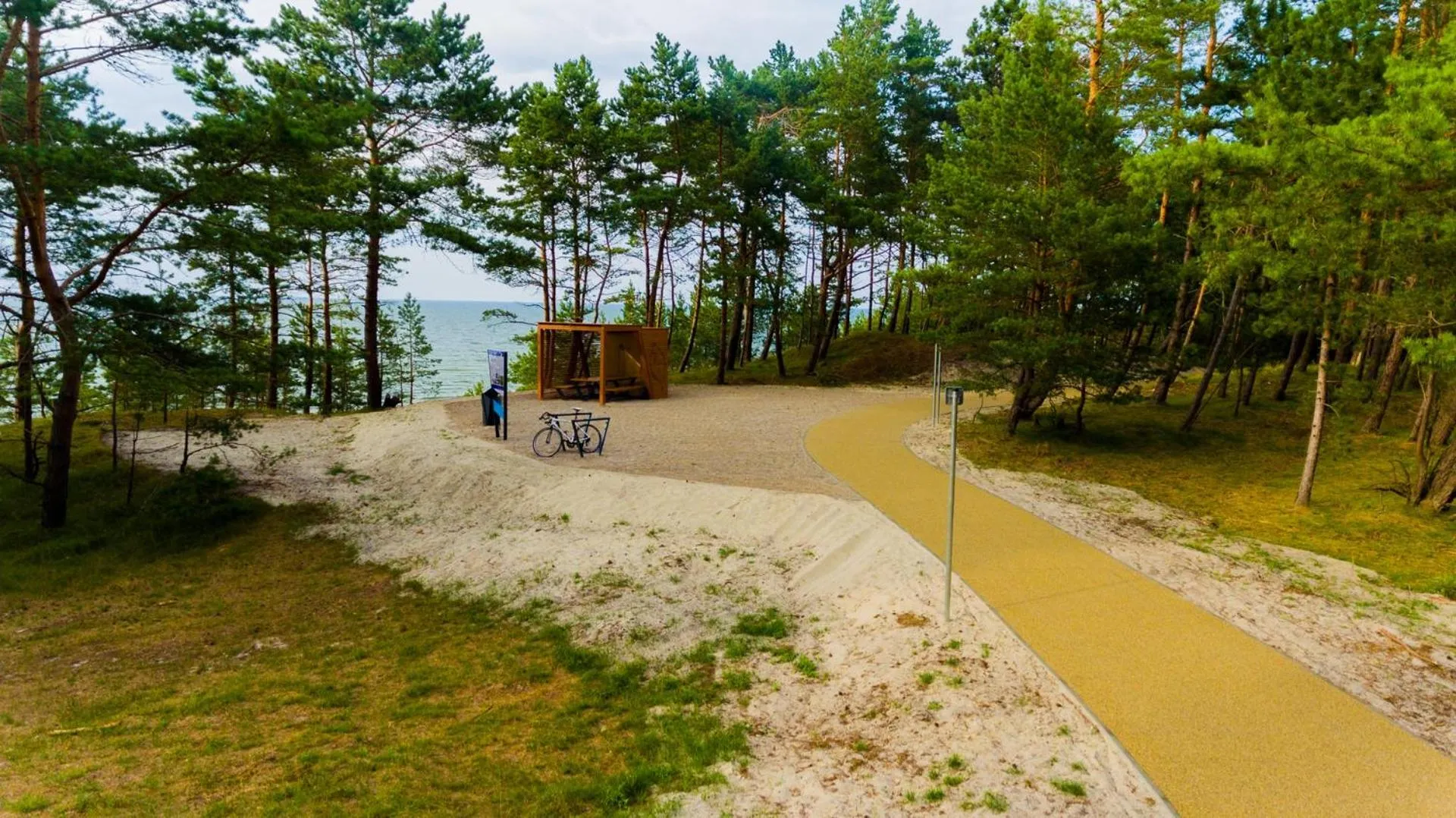 Cycling in Hotel White