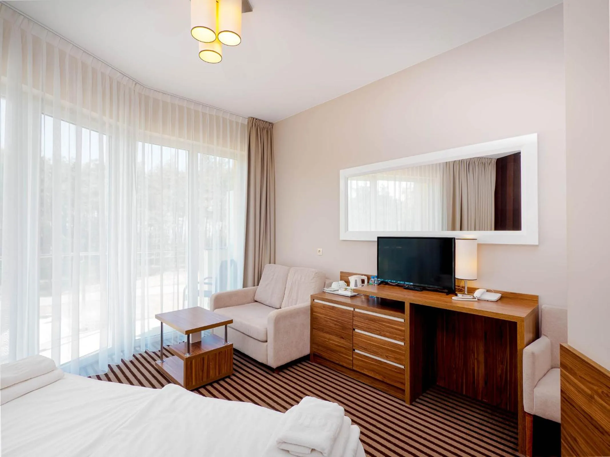 Property building, Bed in Hotel White